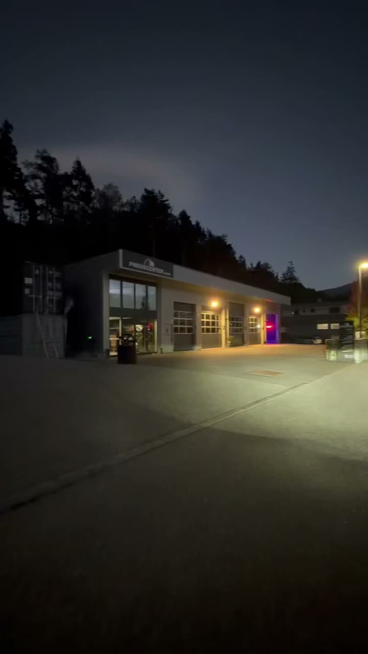 🚗✨ DEIN AUTO BRAUCHT GLANZ?
Dann ab zu CARWASH 24H in Rodeneck!
🕒 24 Stunden geöffnet
💦 Moderne Waschanlage
✨ Polish & Lackversiegelung
💳 Contactless bezahlen
🚘 Schnell • Einfach • Gründlich
Egal ob tagsüber, spät abends oder am Wochenende – bei uns ist dein Auto immer sauber unterwegs! 🔥
📍 Rienzstraße 21 – Handwerkerzone St. Pauls > Rodeneck
PNEUSCENTER GmbH
🌐 www.pneuscenter.com
💎 Unser Tipp:
Programm 4 für EXTRA GLANZ & Lackschutz!
#carwash24h #rodeneck #autowäsche #sauberesauto #detailingworld