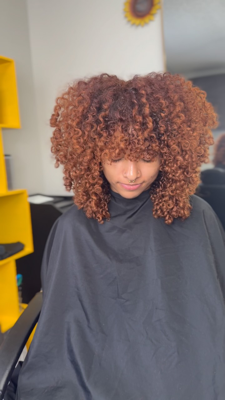 Trying the OLAPLEX BOND SHAPER™ Curl Rebuilding Treatment for the first time 👀✨ Let’s get into the process and stay for the end!
•
•
•
#CurlyHair #CurlTransformation #HealthyCurls #loveourcurls