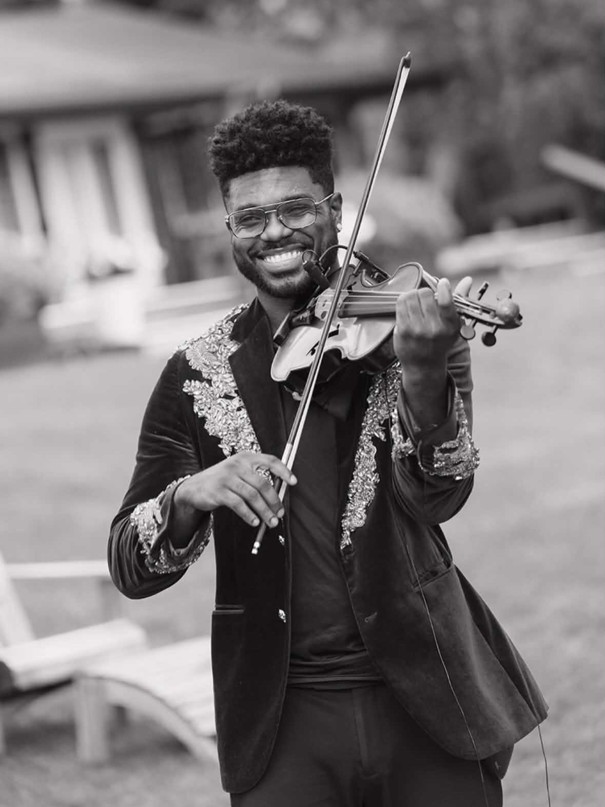 Performed as a solo violinist, MC and sound engineer for @krissstinnnna & @jayyalvino’s beautiful wedding at @hamptonmaid on August 22, 2026🎻🎤💍
Thank you so much for having me all day, Kristina and Jason!😁
📸 1-3: @byalexaleigh
P.S. I’ll always treasure my violin gift basket❣️ It’s the best wedding gift I’ve ever received😄
• • •
#weddingviolinist #violinist #popviolinist #evententertainment #nycweddings