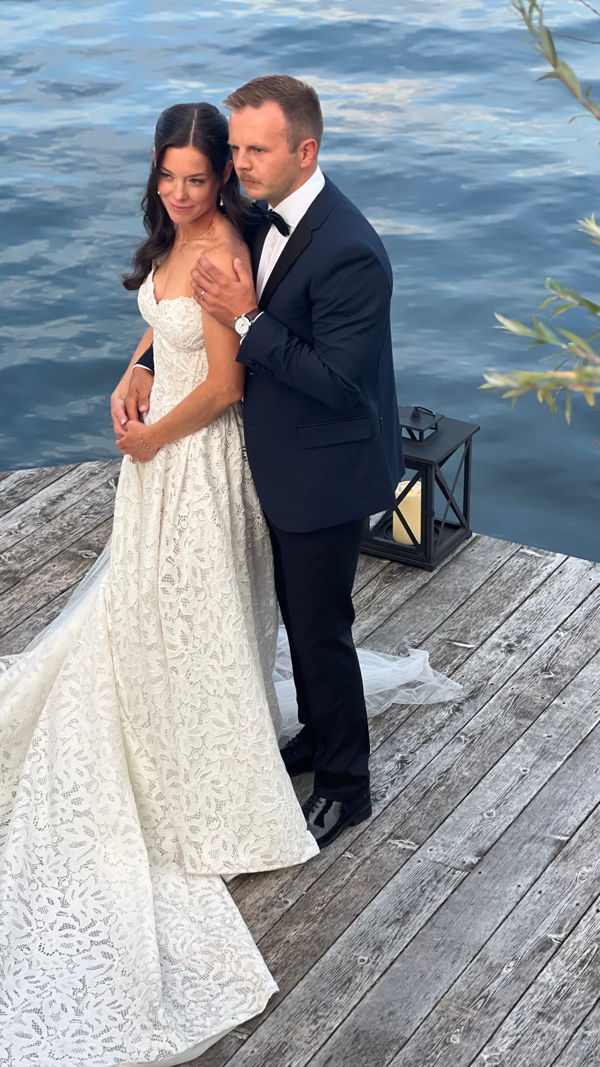 Brooke & Karol understood the assignment💍
A wedding on their family property in the Thousand Islands, and a grand entrance by jet ski straight out of a 007 movie. Quite possibly the coolest wedding entrance ever🍸🌊 and we were so thrilled to have played a part in their special day!
Wedding coordination: @theweddinglabcanada
Catering: @riva1000islands
Photography: @shawnaemutchphotography
Rentals: @special_event_rentals