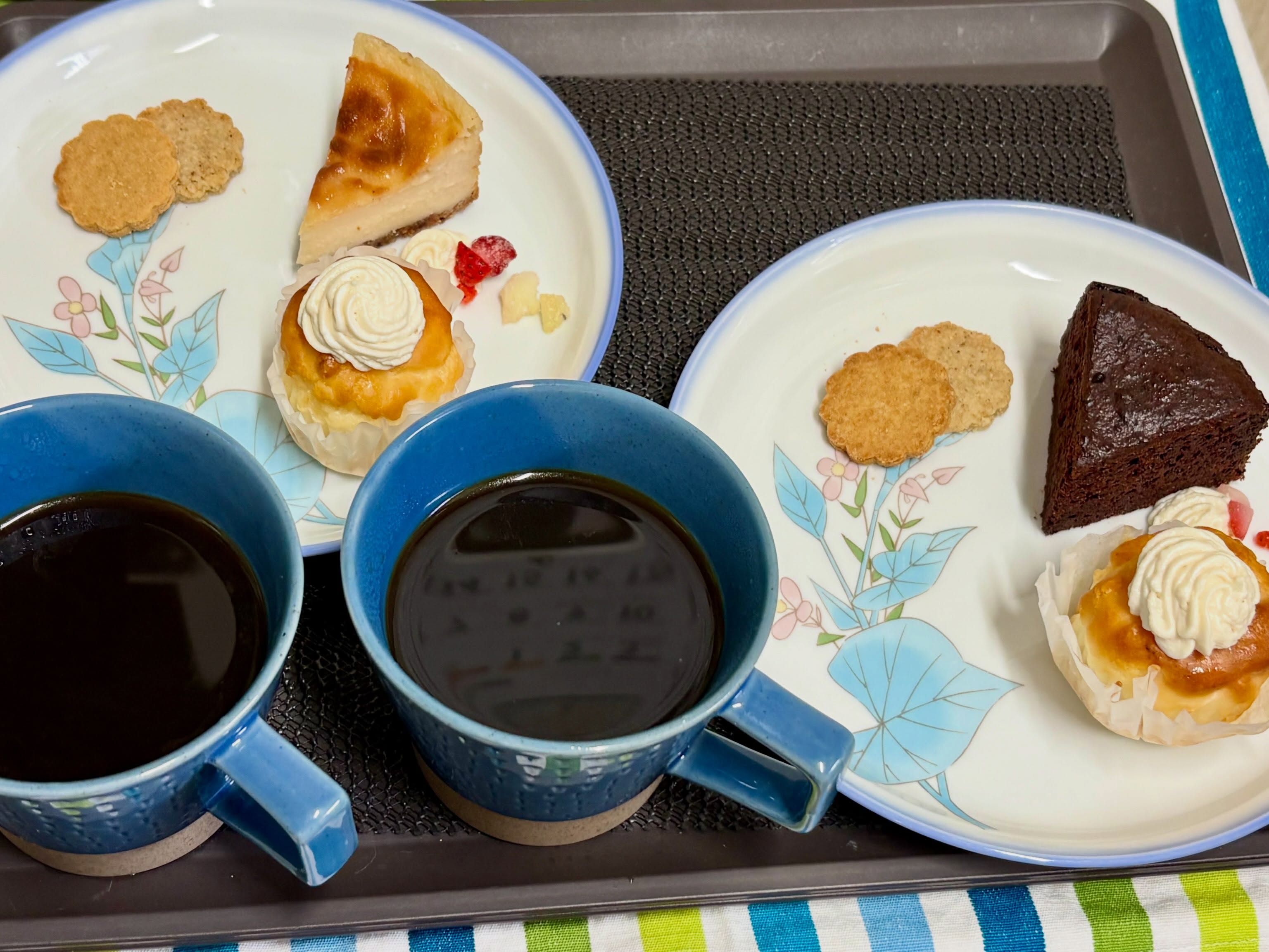 今週もにぎやかに始まりました☺️💕✨
お米のパスタの麺が、
幅広のフェットチーネタイプに変わり、
濃いめのボロネーゼトマトソースに良く合います🍝✨
明日もみなさまのお越しを楽しみにお待ちしてます♪
埼玉県行田市北河原1178
☎️048-594-6041
🈺金・土曜日定休
10〜16時(15時L/O)
心と体が喜ぶ自然食カフェ
&
DRTレイキ整体・APOLLONIA
#和庭
#わにわ
#カフェ
#オーガニック
#ナチュラルフード
自家焙煎
ハンドドリップコーヒー
動物性不使用
自家製野菜
パスタランチ
ヴィーガンカレー
自家製味噌
生米パン
生米マフィン
マフィン
有機
玄米
自然食
ランチ
パワー