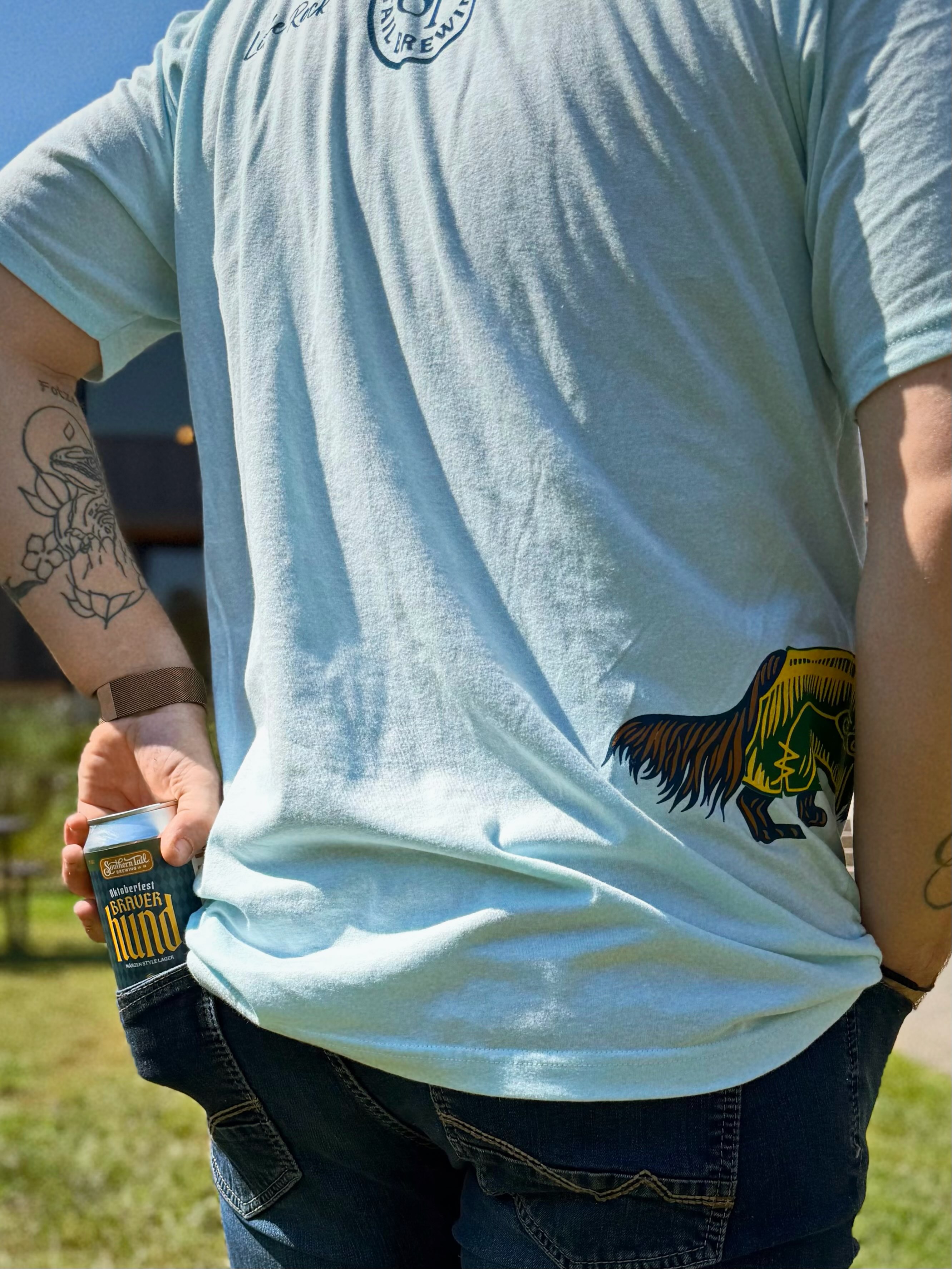 This shirt looks good from every angle.🍺🐕
Our new Braver Hund T-shirts are officially on sale at the brewery! Grab one for yourself, grab one for your fellow beer-loving dog person, and then grab a matching four pack to go with it. 🍻
Available now at Southern Tail Brewing!
#SouthernTailBrewing #BraverHund #CraftBeerStyle #LittleRockAR #ArkansasCraftBeer
