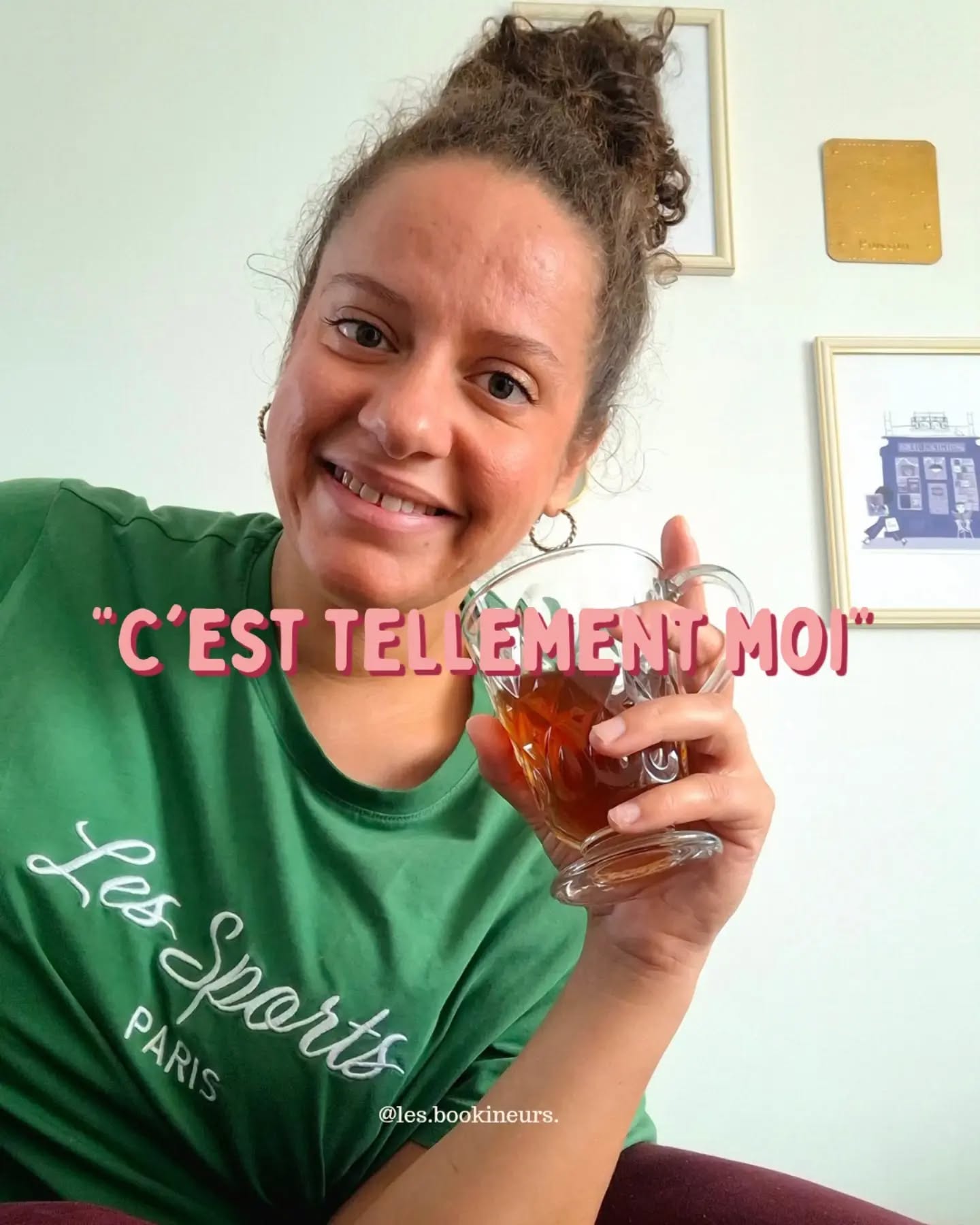 📚🍁 C'est tellement moi 🌺🫖
Et si on faisait plus amples connaissances ?
Tu connais (ou pas) Océane la lectrice et la créatrice de la boutique: Les Bookineurs.
Aujourd'hui, je te montre quelques facettes de plus de ma personnalité.
Et si mon univers te plaît et que tu veux faire plus amples connaissances, je te laisse t'abonner 🫶🏽📚
#bookstagram livre lecture #smallbusiness #thatssome #girlbook lectrice that's so me #trend
