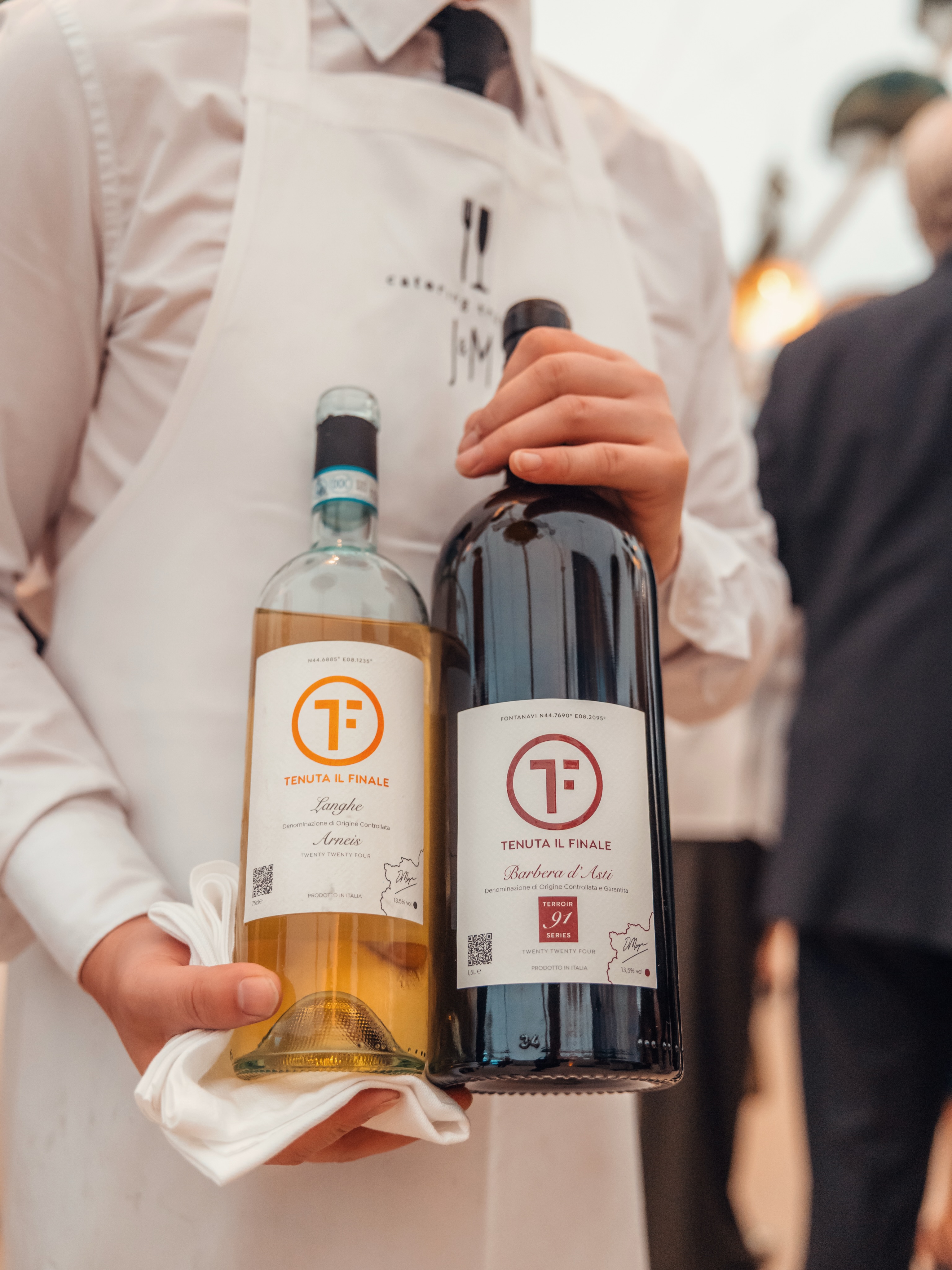 Celebrating 25 years of Steelinvest Group 🥂
Twenty-five years spanning the globe in international trade, and the past four years learning the story of Barbera here in Costigliole d’Asti.
Last week, more than 300 friends, clients, partners and colleagues came together at the Royal Yacht Club in Antwerp to celebrate this very special milestone, with guests joining from more than 11 countries.
During the evening, David our founder, shared the story of Tenuta Il Finale and spoke about the wonderful community of Costigliole d’Asti and the part it has played in our own journey.
We were incredibly proud to see our Barbera d’Asti and Arneis being poured throughout the evening. Sharing a little piece of our home in Piemonte to friends from around the world.
And perhaps the loveliest thought of all is our little Italian village and its wines, are now known in another 11 countries around the globe. 🍷🇮🇹
A wonderful evening celebrating relationships, friendship and 25 years of working together.
Here’s to the next 25!
.
.
#tenutailfinale #barbera #italianlife #italianwine #piemontewine