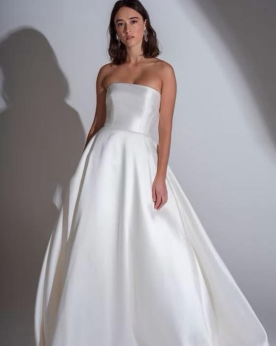 Which style of dress are you thinking you will wear on your special day?
👰🏼Minimal & Modern
👰🏻♀️Romantic & Floaty
👰🏼Classic & Timeless
👰🏻♀️Sparkly & Glamorous
We would love to help you find your dress! Book your appointment now.
#bridetobe #weddingdresses #hampshirebride #surreybride