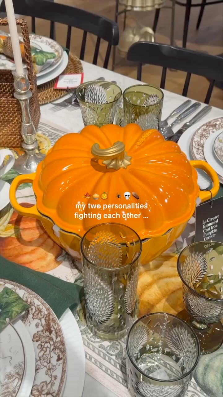 👻🍁 A little spooky. A lot sophisticated. Consider this your invitation to indulge in the season at @williamssonoma. 🤎🍂.
#theshoppesatcasapaloma #letshoppe #williamssonoma #falldecor #seasonaltouch