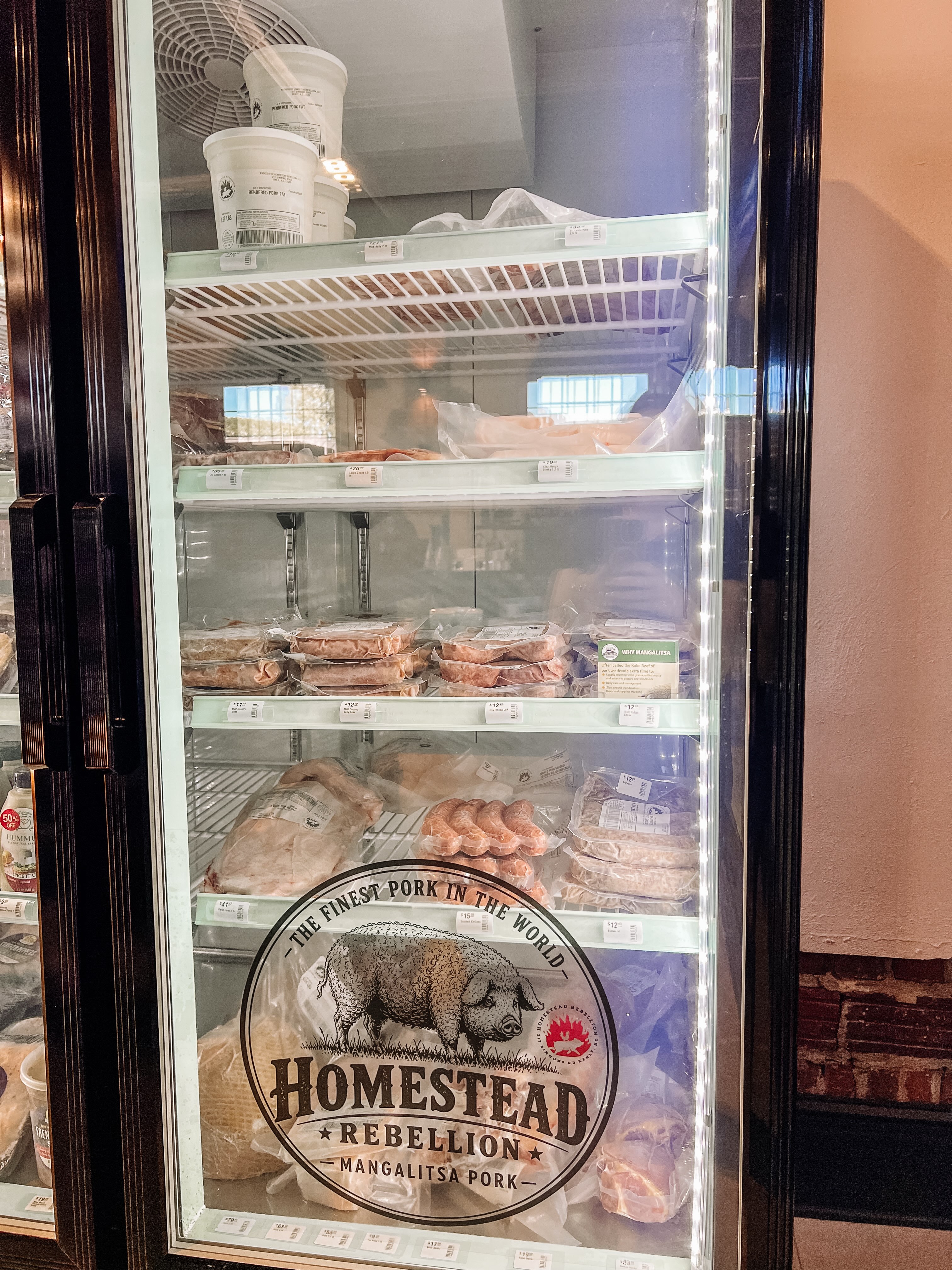 We promised the best and we will continue to deliver 🐖
We’re excited to welcome @homesteadrebellionfarm to The Station Market! Check out their wide variety of pork products and specialty goods available now daily 8-8pm.