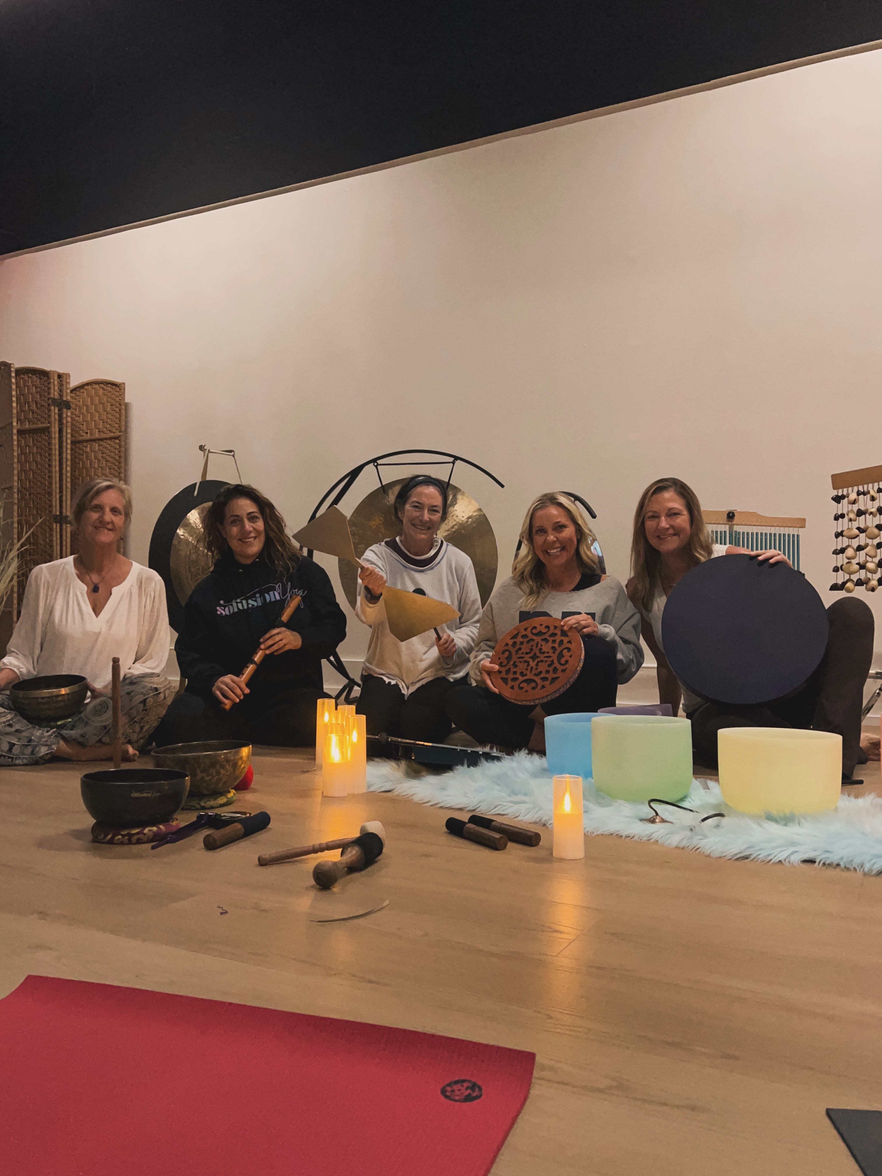 What an amazing weekend learning about the healing energy of sound with @sofusionyoga ✨
I left with a newfound passion for sound facilitation and so much inspiration for how sound can beautifully complement my Reiki and massage practice.🎼⭐️
We got to play with all of the beautiful sounds and vibrations of the instruments, and I’m officially hooked! I especially loved singing with the shamanic drum, and playing the gong was such a powerful experience. There’s something so incredible about feeling sound move through your whole body.
And I came home with a new baby… 🥰 My beautiful Tiger Tibetan bowl from Sofia! 🐯🔔 Now I just need to decide which instruments I need next. 😂
Thank you @sofiadrekou15 Sofia Drekou, for sharing your gifts, wisdom, and time with us. I’m so excited to keep exploring sound and discovering how I can weave more of it into my Reiki and massage work to create even deeper experiences of relaxation, healing, and connection.
Sat Nam. 🤍