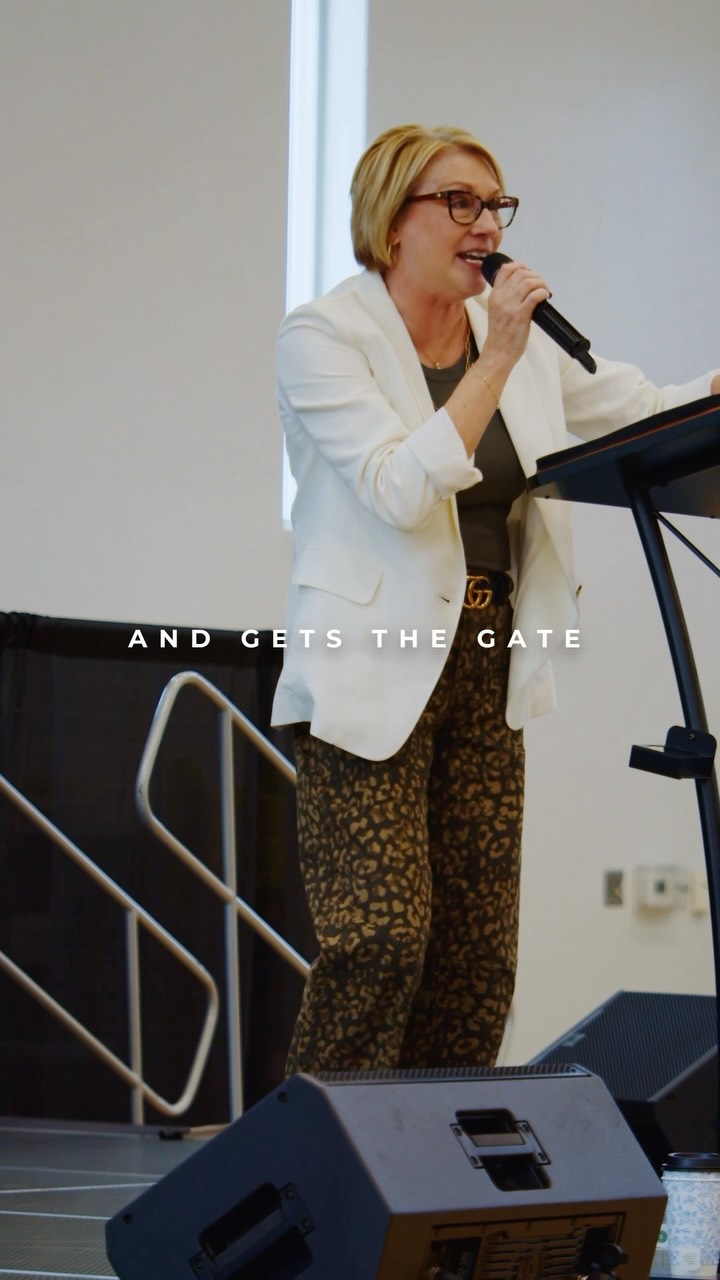 🗣️OCCUPYING THE GATES🗣️
“Don’t ever underestimate the power of your presence in this city. Satan is devoted to gaining more and more territory. This is why the church is to occupy.”- @kimberlysowens
🔥FSC MESA SUNDAY MOMENTS🔥
#FSCMESA #UNLOCKINGTHEREVIVALVOICE #TERRITORIALINTERCESSION #SOUNDSOFREVIVAL #FRESHSTARTREVIVAL