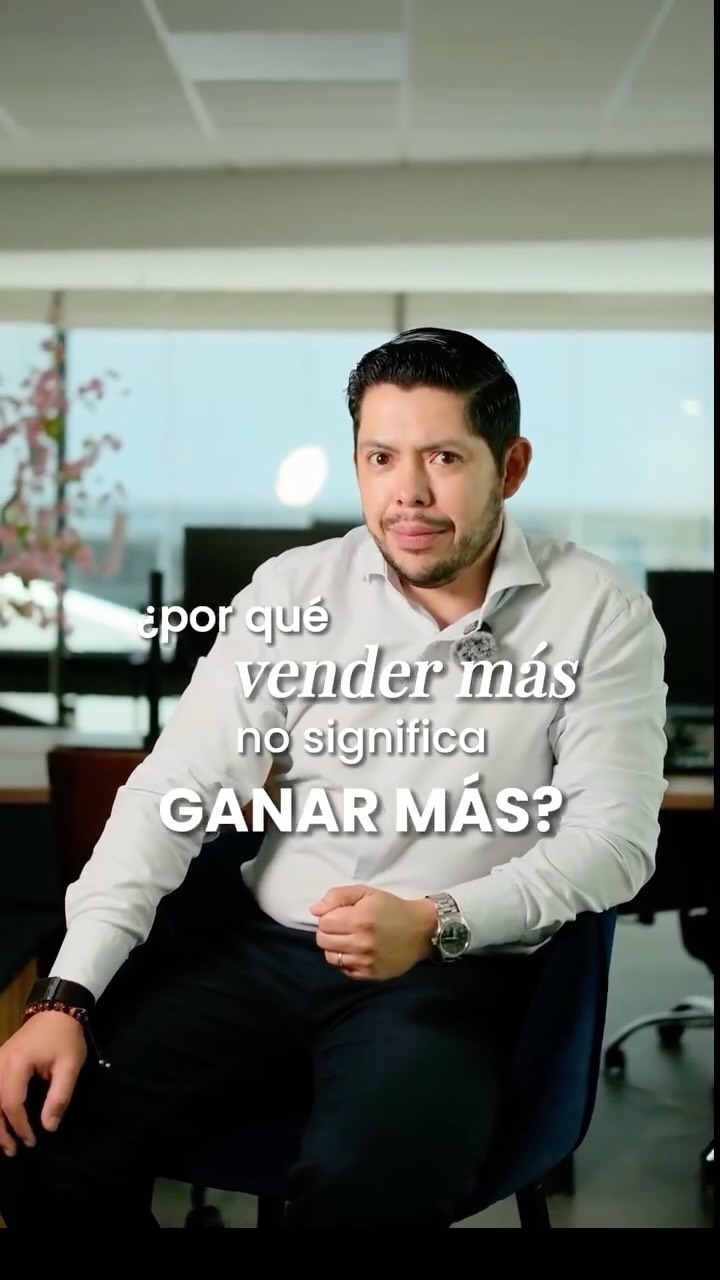 La facturación es un disparo al ego; la utilidad es la realidad de tu negocio.
Si subes tus ventas pero tus costos ocultos y desorden operativo crecen al doble, estás quebrando en silencio. Los verdaderos directores no se obsesionan con el volumen de ventas; se obsesionan con el margen de contribución y el dinero real disponible.
Si estás listo para dejar atrás la mentalidad de autoempleado y empezar a formarte como un verdadero director, dale al botón de seguir.
#GobiernoCorporativo #EstrategiaDeNegocios #CrecimientoSostenible