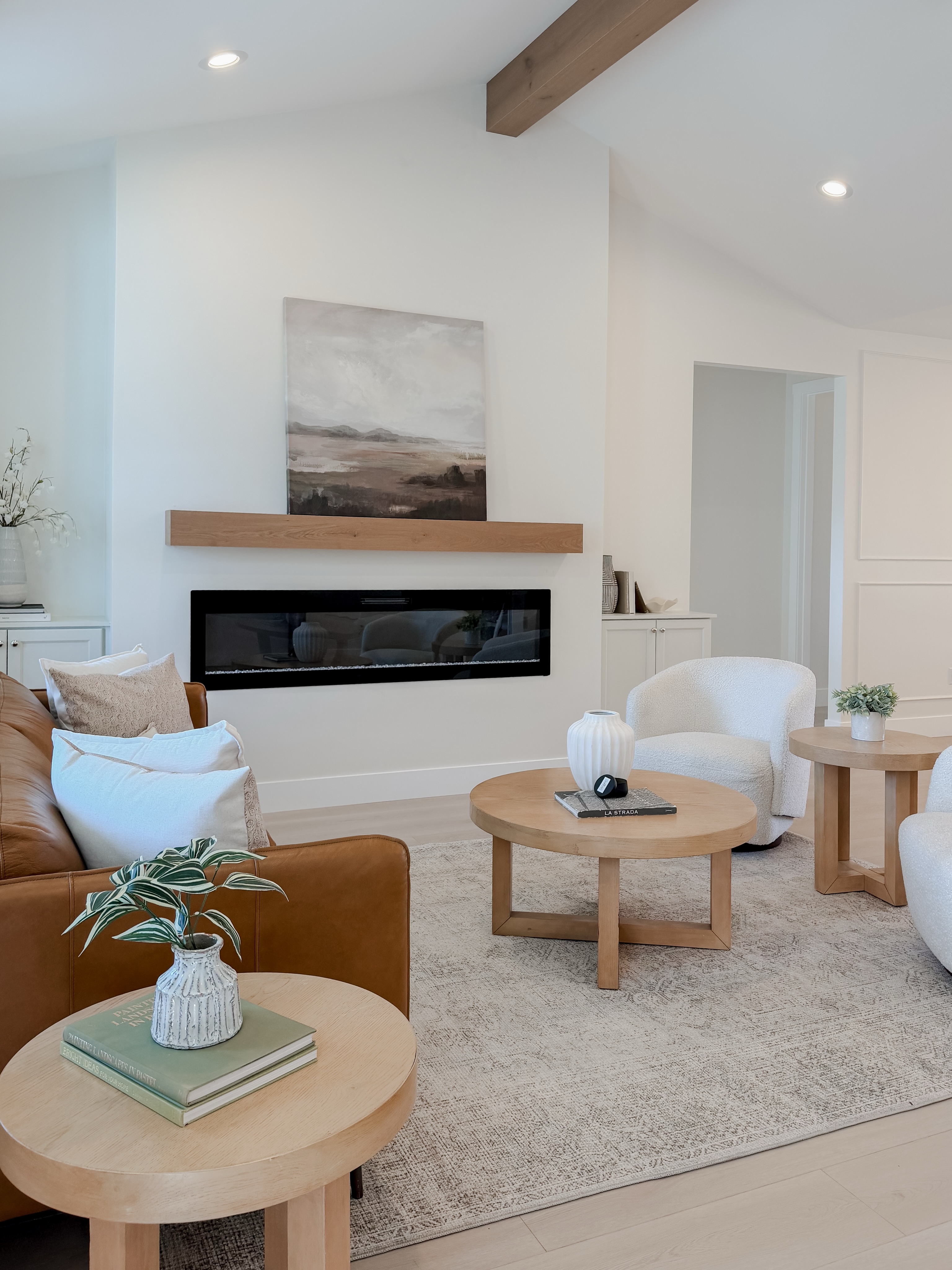 Buyers shouldn’t have to figure it out. 👏
They shouldn’t have to stand in an empty room wondering, “Wait… is this the living room? Will my sofa even fit? What do I do with this space?”
Good staging answers those questions without the buyer even realizing it.
It shows them how to live there.
Where to gather.
Where to relax.
How the rooms flow.
Instead of thinking about the house, they’re feeling the house. And that emotional connection is exactly what you want when you’re selling.
Staging isn’t just about making a home pretty—it’s about making it easy for buyers to say, “Yep. I could live here.” 🏡
Selling in Chico, Butte County or Glenn County? Let’s make sure your buyers feel it the second they walk through the door.
#DogwoodStaging #ChicoRealEstate #HomeStaging #ChicoCA #ButteCountyRealEstate GlennCountyRealEstate
