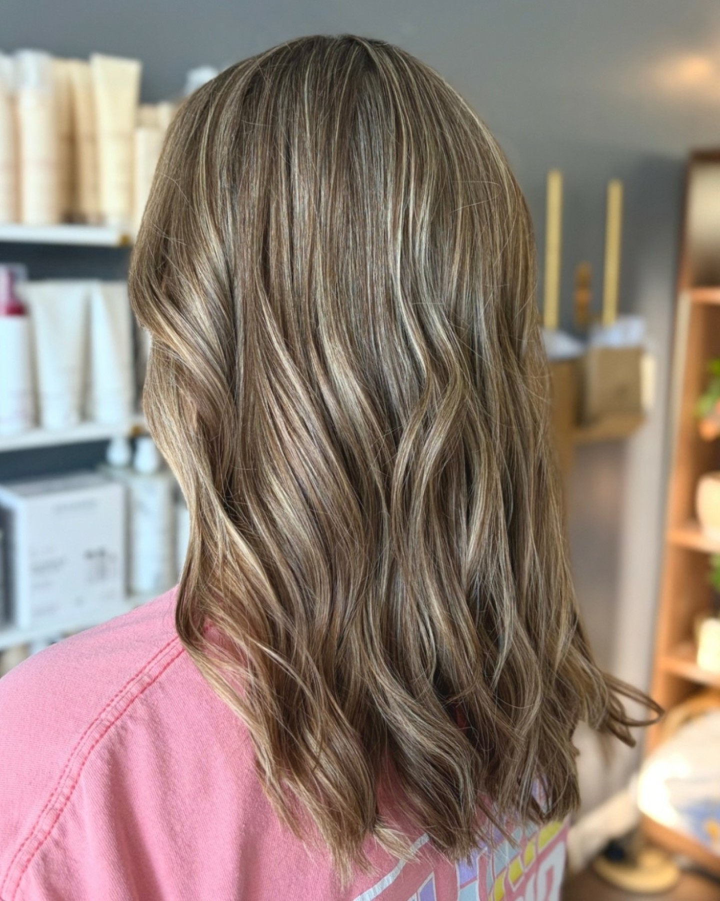 Sometimes a little change can make a BIG difference. ✨
After four years without color or a haircut, this client was ready for something different—but still wanted her hair to feel soft, subtle, and easy to maintain.
Anna created a full foil of delicate babylights to add brightness and dimension without the chunky highlight look she wanted to avoid. We finished with about a 4-inch cut to refresh the ends and give her hair a healthier, lighter feel. 🤍
The result? A fresh, dimensional blonde that feels natural, low-maintenance, and still like her.
Because sometimes the best transformation isn’t the most dramatic one—it’s the one that makes you feel like yourself, just a little more refreshed. ✨
Would you try babylights for your next color appointment?
#JacksonvilleHairSalon #JacksonvilleHairstylist #JacksonvilleHairColor #JacksonvilleColorist #JacksonvilleBlondeSpecialist #Babylights #BabylightHair #DimensionalBlonde #LowMaintenanceBlonde #BlondeTransformation #NaturalBlonde #SoftBlonde #HealthyHair #HairTransformation #SteeleHairGallery