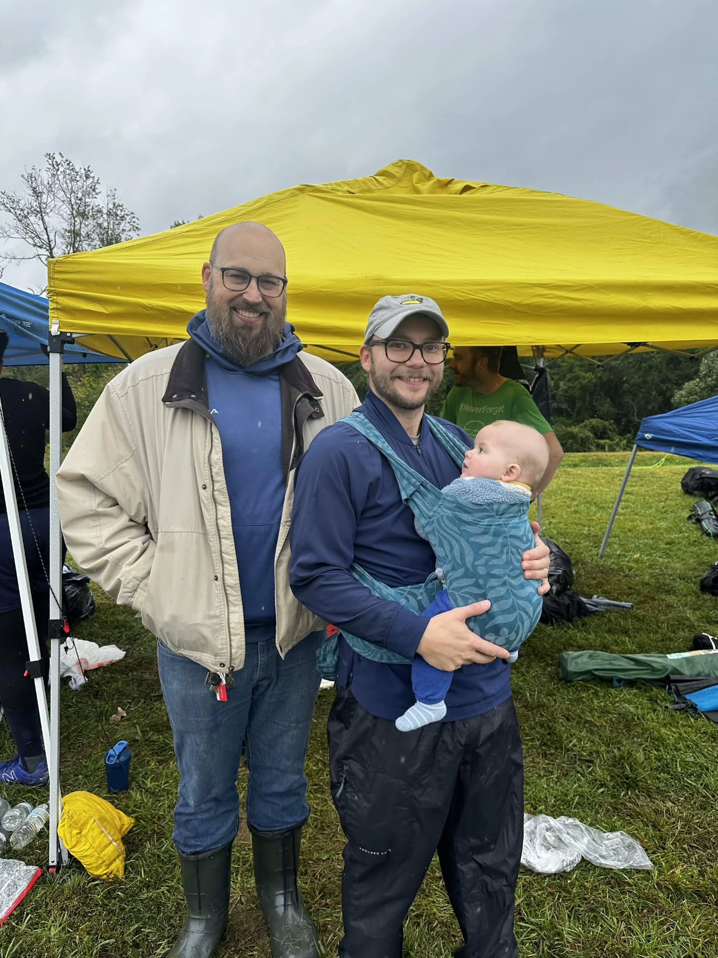 Shout out to Tim (most tallest) and Max (middle tallest, holding shortest) on their first match as the Philly Gryphons' sideline coaches over the weekend!
(They are joined on the staff by Eddie and Anthony as player coaches)
They dealt with plenty of adversity (the weather, a player-coach getting yellow carded...) and ended up getting a strong match out of the team in a 1 point loss to Media.
They also got 30+ people to show up for match review at Tavern which is an incredible show of how much this team is looking to keep growing and improving!
With a new staff in place, and navigating the transition from a Bingham Cup in Australia into the local fall 15s season, there was a lot of work that the leadership (including Board) needed to do to make things go smoothly.
The club is off to a great start this fall and is ALWAYS welcoming new members regardless of skill/experience level so reach out if you'd like to give Gryphons Rugby a try! #Rugby #Pride #GrowTheGame