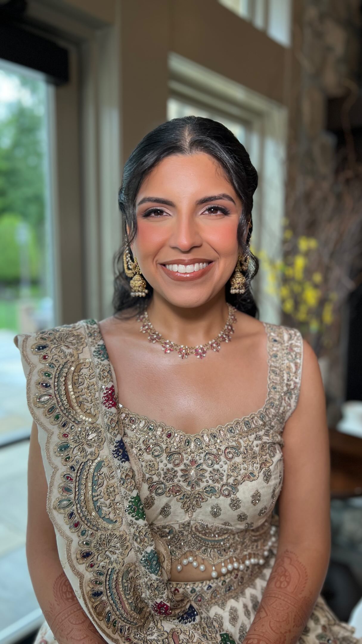 “WAIT…THIS IS SOOO GOOD!” 😭🤍✨
And THAT reaction will never get old.
There’s something about that final mirror reveal when a bride sees the whole look come together for the first time. 🥹
Soft, glowy, bronzed bridal glam that still looks and feels like HER. ✨
And because my makeup artists always want the product details 👀💄 here’s what I used to create this look:
✨ SKIN PREP
@firstaidbeauty Brighten + Glow Pads
@embryolisseusa Moisturizer
@danessamyricksbeauty Blurring Balm + Mattifying Water Powder Serum
🤎 COMPLEXION
@graftobianmakeup HD Glamour Creme Foundation Warm Super Palette
@toofaced Born This Way Super Coverage Multi-Use Concealer
@livetinted All-over Color Corrector in Rise (Terra Cotta)
🍊 CHEEKS
@hauslabs Blush in Pomelo Peach - soft coral
@graftobianmakeup HD Glamour Creme Foundation Warm Super Palette
👁️ EYES
@maccosmetics Paint Pot in Soft Ochre
@makeupbymario Master Mattes
@diorbeauty Highlight Palette in 001 Universal Glow
@ardellbeauty Naked 420 Lashes
💋 LIPS
@makeupforever Lipliner in 608 Limitless Brown - Rich Chocolate Brown
✨ SET
@charlottetilbury Airbrush Flawless Setting Spray
@lorealparis Setting Spray
The best part of bridal makeup will ALWAYS be the reaction. 🤍
Hair: Siomara
Makeup: Vanessa
Which product do you want to see me use in my next bridal glam? 👀💄
#BeautyAndTheBlush #NJMakeupArtist #NJBridalMakeupArtist #NJBridalMakeup #NJMakeupArtists NewJerseyBride NJBride NorthJerseyBride BridalMakeup BridalGlam SoftGlam SoftGlamBride BridalMUA MakeupArtist ProMakeupArtist MakeupProducts MakeupReel BridalBeauty WeddingMakeup MakeupTransformation @simranress