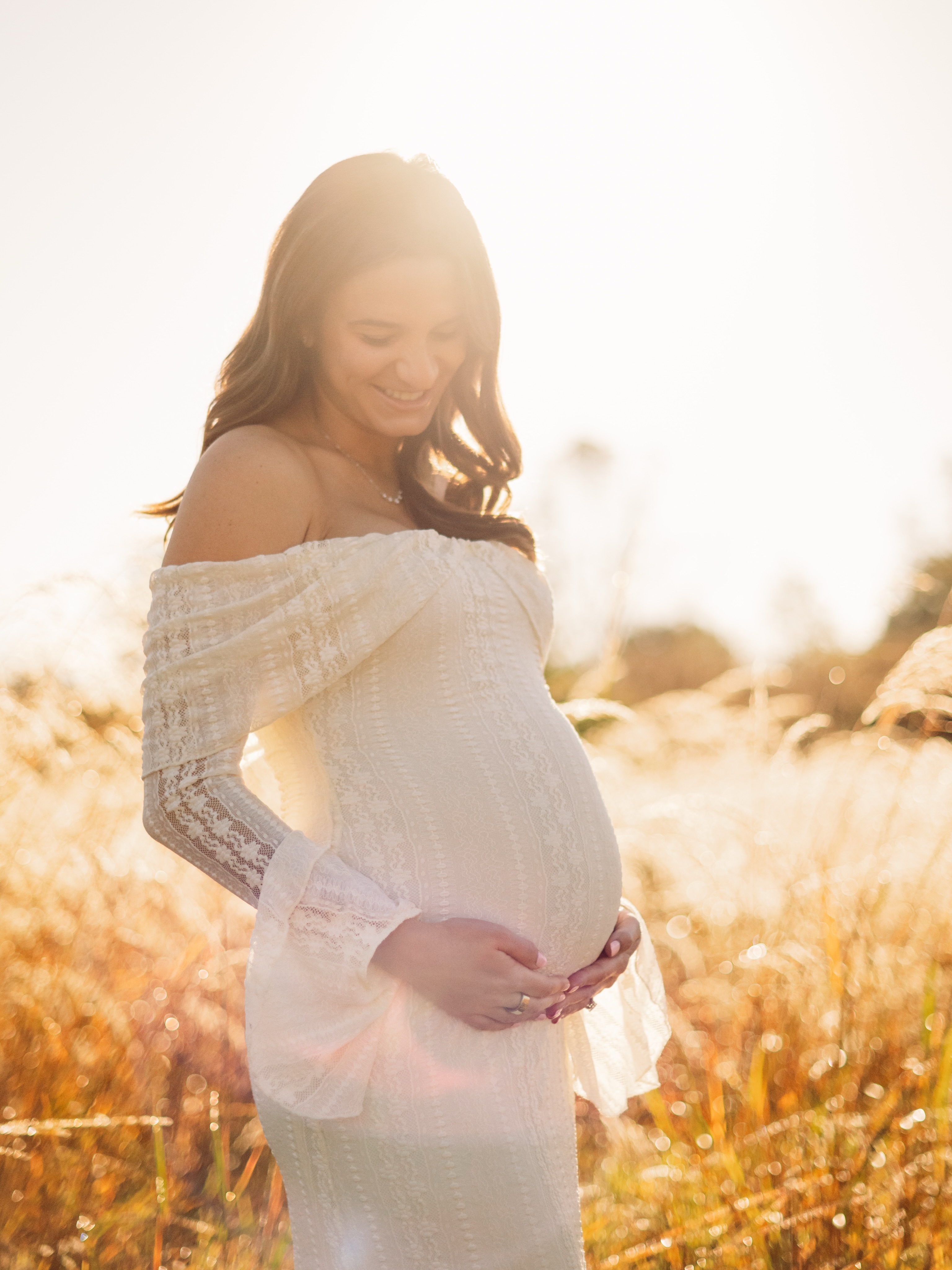 Something a little different on my feed today! Congrats to Courtney and Mark! I am honored to get to capture such a beautiful fleeting moment in time! 💕🍼👏. (I do mostly seniors but just ask me about other types of photography!) #chicagomaternityphotographer #napervillematernityphotographer #chicagophotographer