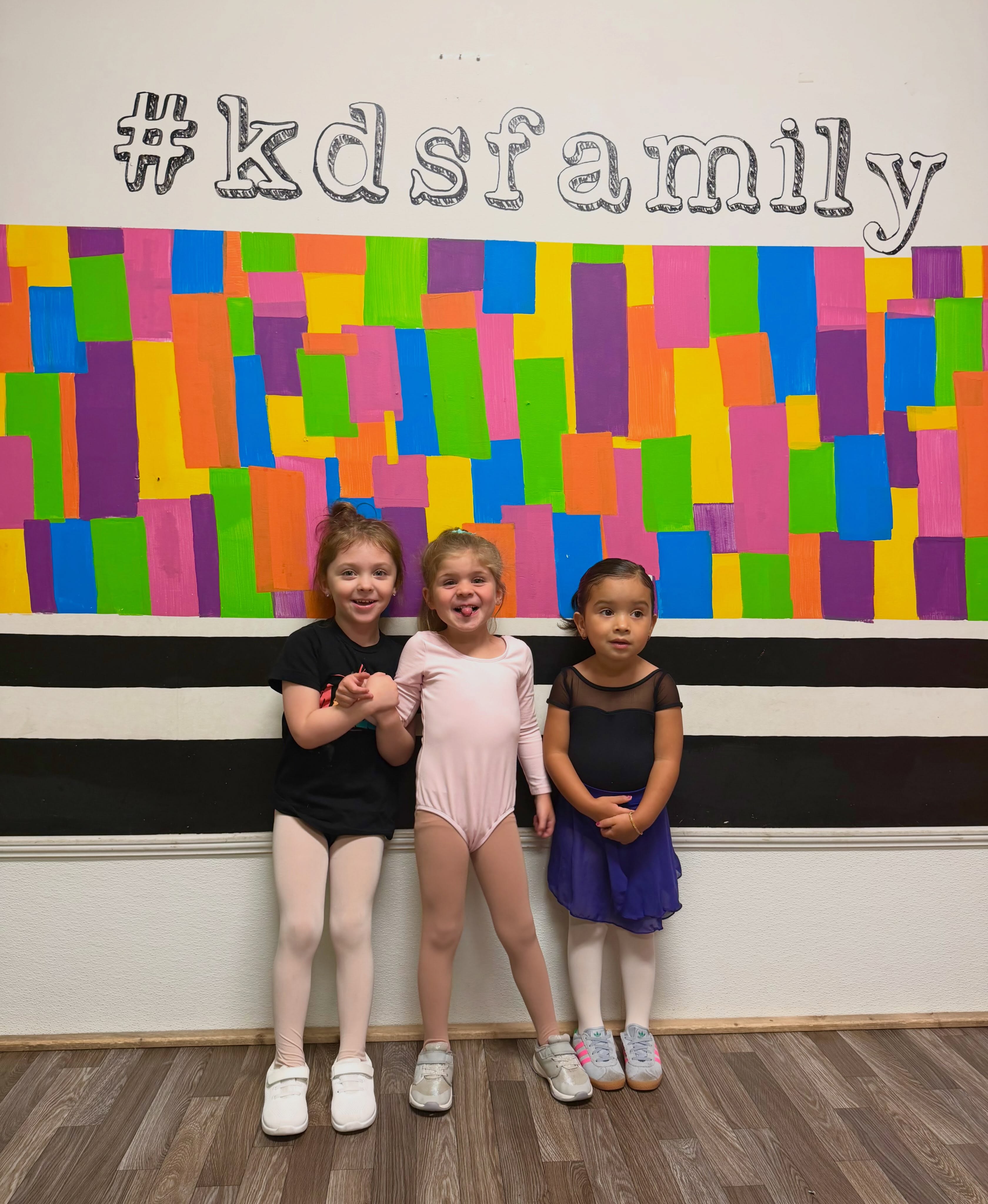 Our Littles are just the sweetest ☺️ #dance #dancestudio #summervillesc
