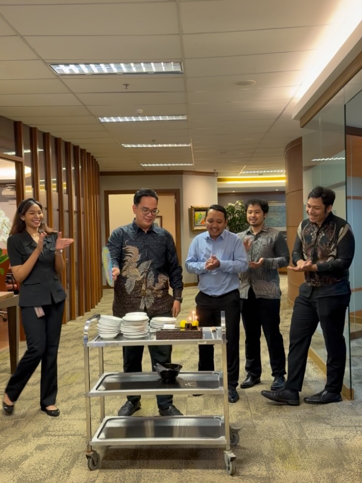 Celebrating our September birthdays! 🎉
Happy birthday to our Senior Manager, Firdi, and to Anin, Bayu, Dicky, and Irfan, who all celebrated their birthdays this month.
Wishing you all much joy and many great moments in the year ahead. 🥳🎂