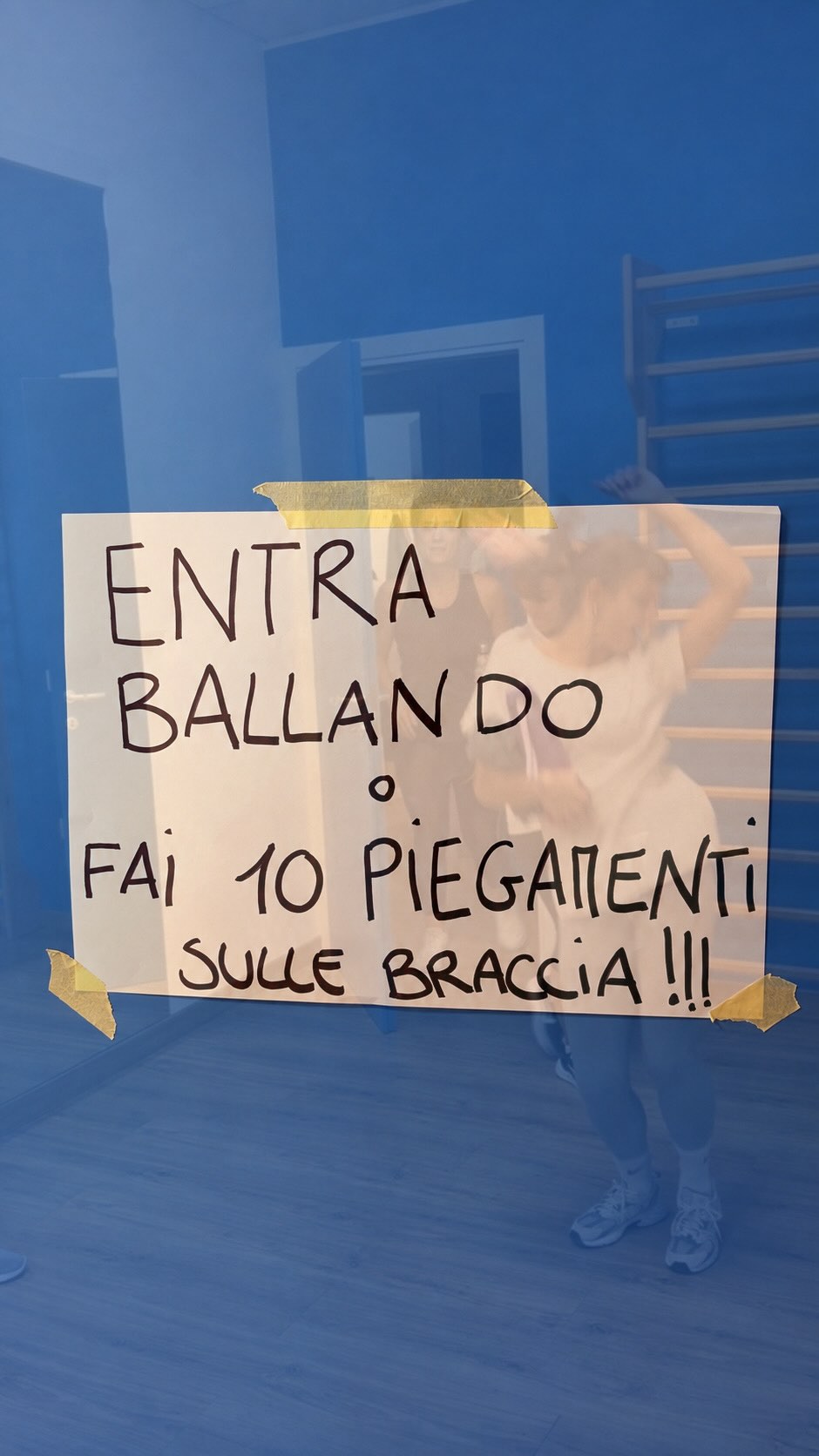 Tu cosa avresti scelto senza pensarci due volte?
💃🏻 Ballo scatenato
🏋️♂️ 10 piegamenti
#gymchallenge #reelsitalia #funnygym #urbino #allenamento