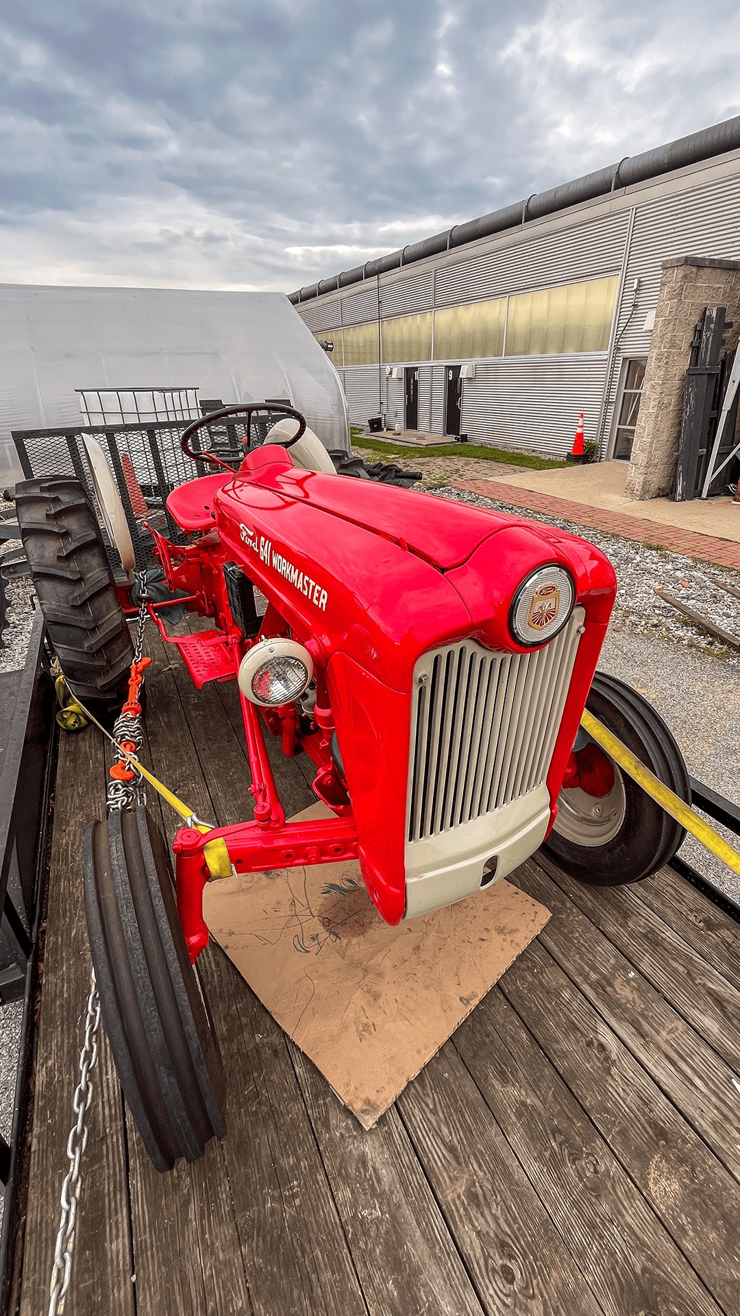 When our Spartans collaborate, some unbelievable things can happen. Look no further than this @ford 641 Workmaster tractor, which had been deemed a goner until students in our Diesel Technology and Collision Repair Technology programs worked their magic! #YorkTechProud
Stop by Steam-O-Rama in Windsor between now and Oct. 4 to see this restored piece of history on display. Speak with members of White Rose FFA, who worked on the tractor, and have some fun in the process! Details about this event can be found at ycst.info/sor26.