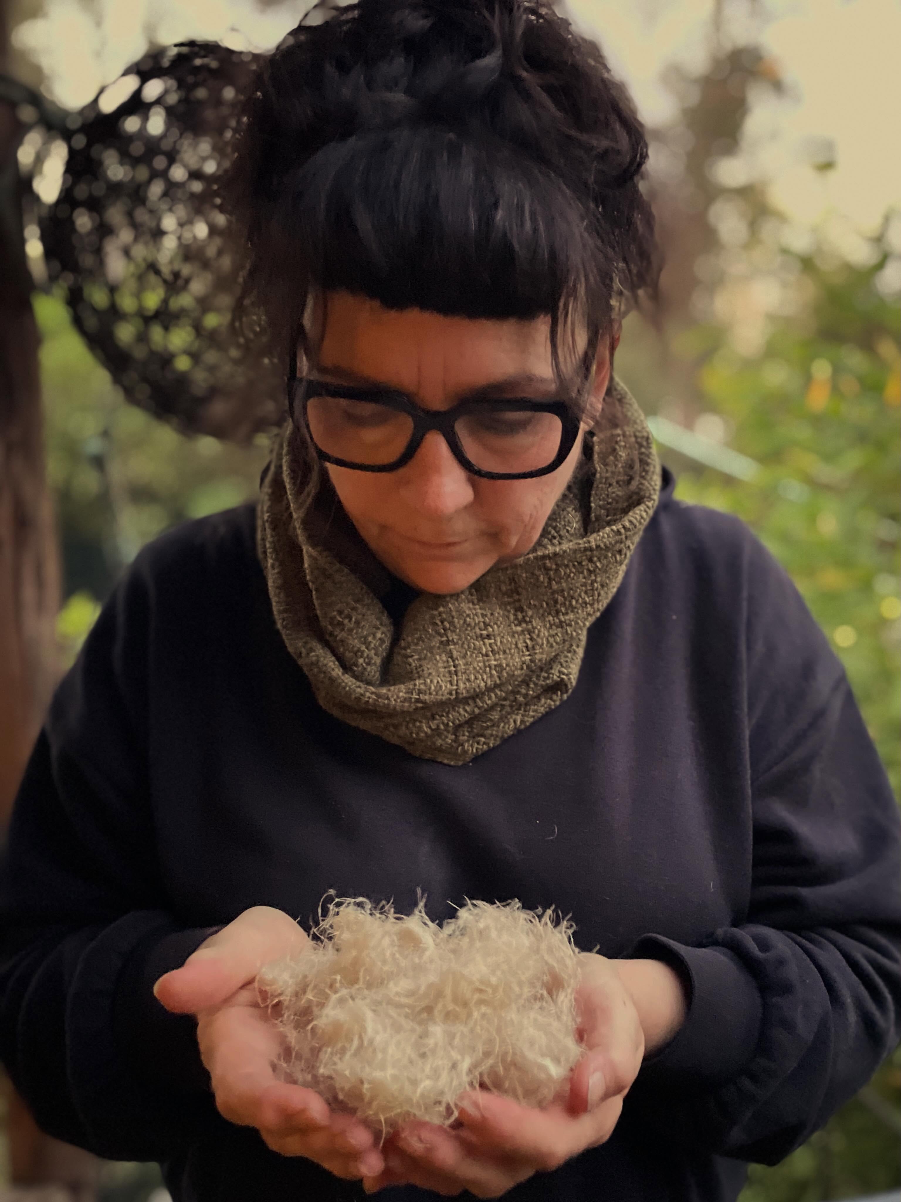 Proof that the vintage Evan Evans Pty Ltd canvas is, indeed, made from flax linen …
This is some of the fibre that has come out of the fabric during the soaking/washing/drying process.
A very Limited Edition of bags made from this special find will be available during the @huonvalleystudioarttrail in our pop-up shop @cuckoo_tas, Cygnet.
October 23-25
(p.s. my scarf is a beautiful weave by @vickitaiwo, you’ll find her along the trail @ian_clare_studio_potter in Cygnet)
#tasmanianartist#repurposedfabric#huonvalley#handmadeintasmania#vintagecanvasbag