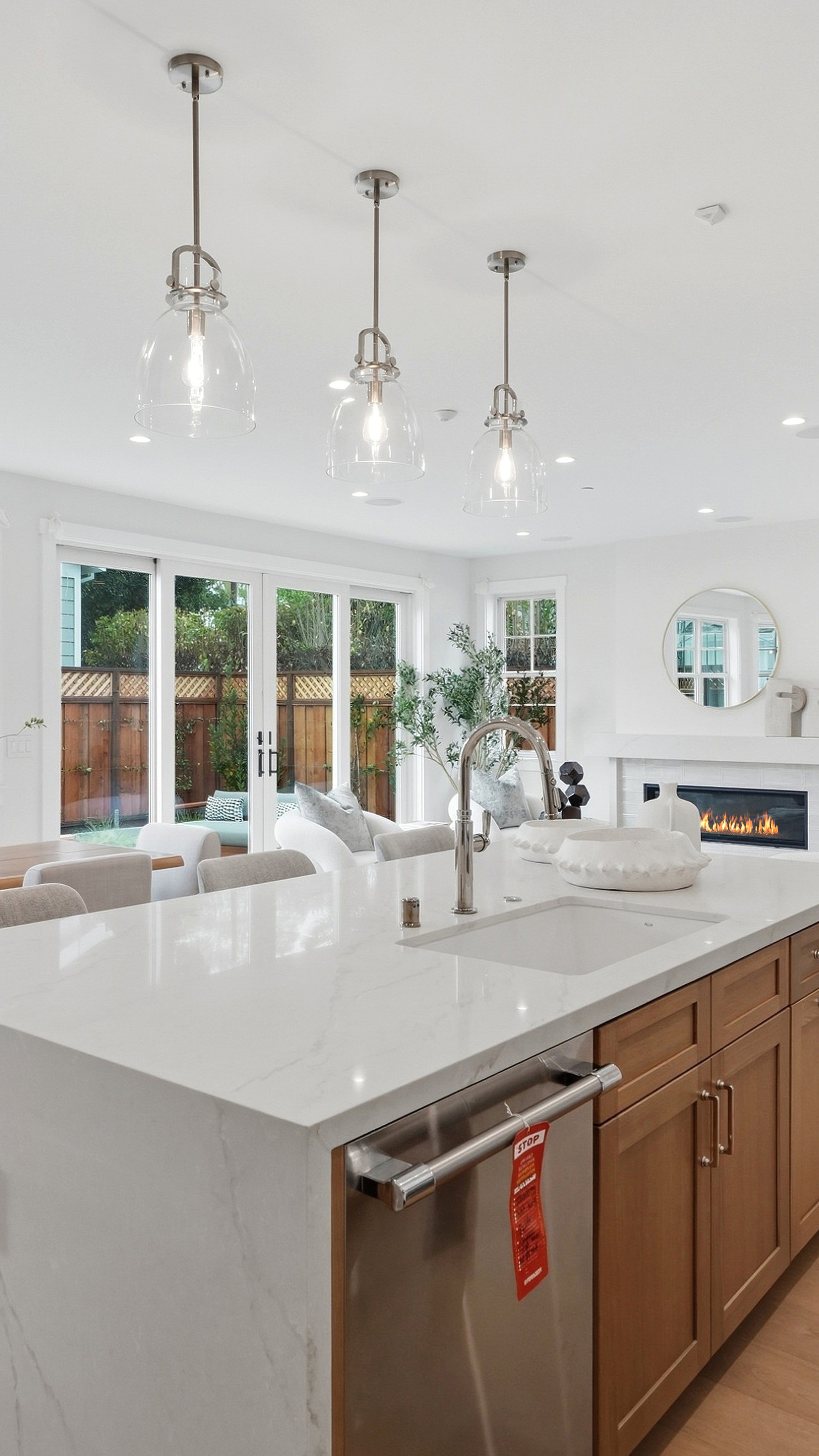 1029 Capuchino Ave, Burlingame 🏡🌿
Brand-new construction, refined interiors, and thoughtful details designed for effortless modern living. 🤍
🏡 @homesbytannith
📸 @evokemedia.re
#bayarea #bayarearealestate #burlingamehomes #realestatephotography