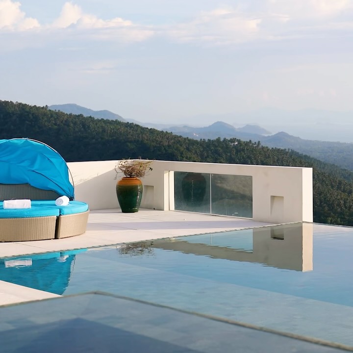 A glimpse at what’s waiting at Lime Samui.
.
.
.
.
.
.
.
.
.
#kohsamui #luxuryvilla #thailand #samuiisland #villa