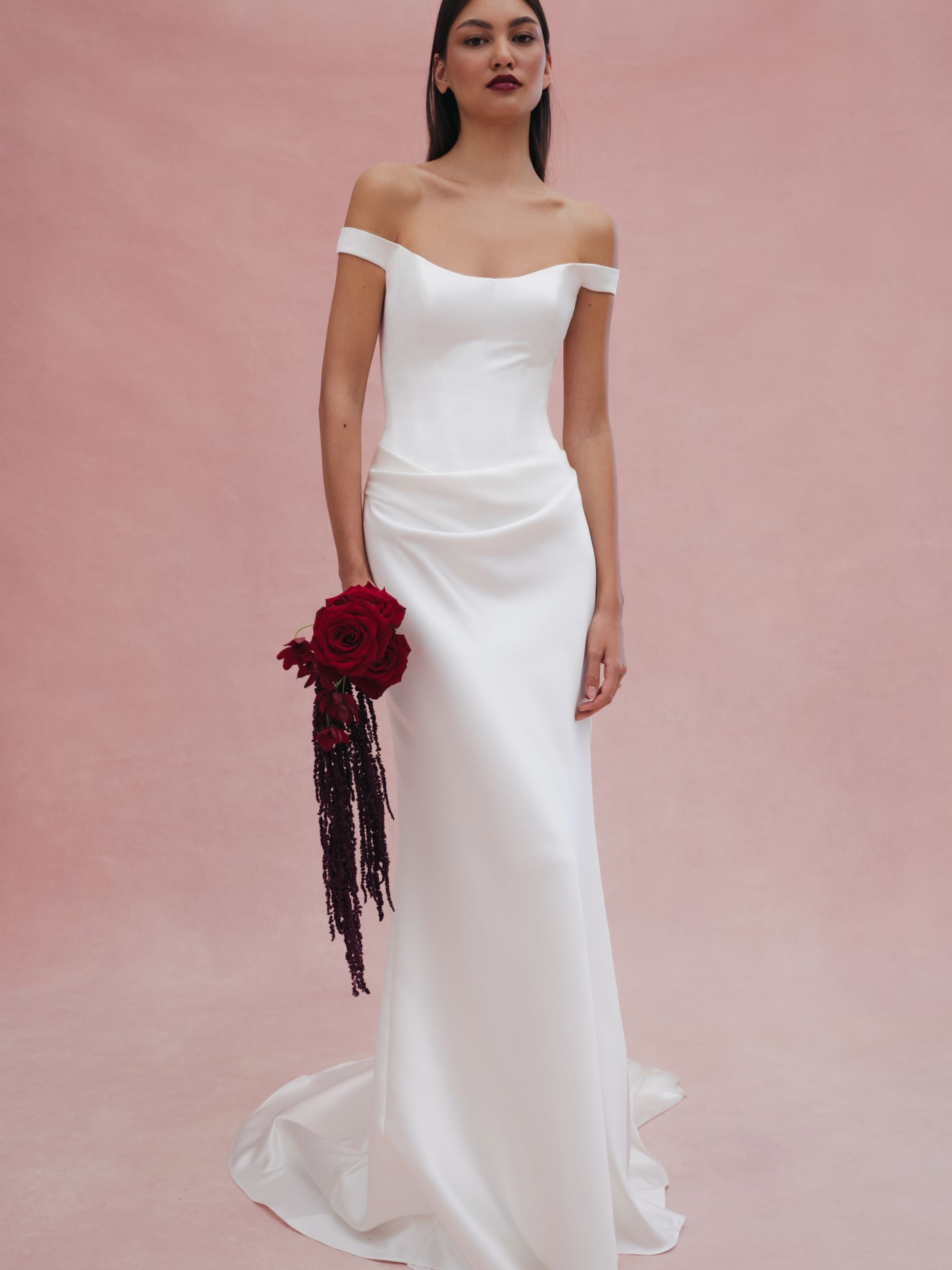 Elisa, currently in store as part of our curve sample sizes, but also on order in a smaller size too because I just love this thick soft fabric.