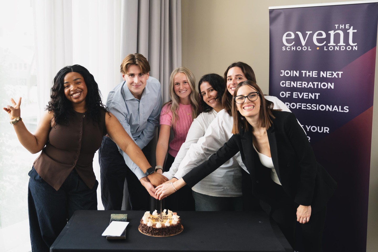 First Look: Graduation 2026!
#EventSchoolGraduates
Graduation 2026: A private and intimate celebration and diploma presentation for full-time advanced diploma and higher diploma students.
š¢@novotellondonexcel
šø @noelmyeo @nudgephotography
š§āš« @siobhancravenrobinsweddings @nick.oxborrow @medina.williamson_ Rachel Williams @maria_odea
š #DiplomaEvents #OfqualRegulated #ATHEAccredited
š #DiplomaWeddings #TESLQualityAssured #CPD
š§āš #IndustryReady #CareerinEvents
š #ChooseEvents #NextGenEventProfs