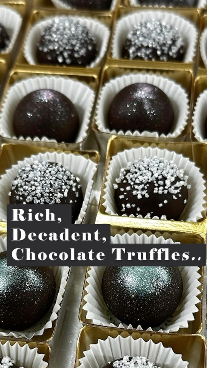A classic dark chocolate handmade truffle makes an amazing favor and/or hostess gift- and is suitable for any occasion! Even a Friday afternoon treat. Place your order today!
#madamegateauxsugarartistry #truffles #gratitude #pastrycheflife #chocolatetruffles