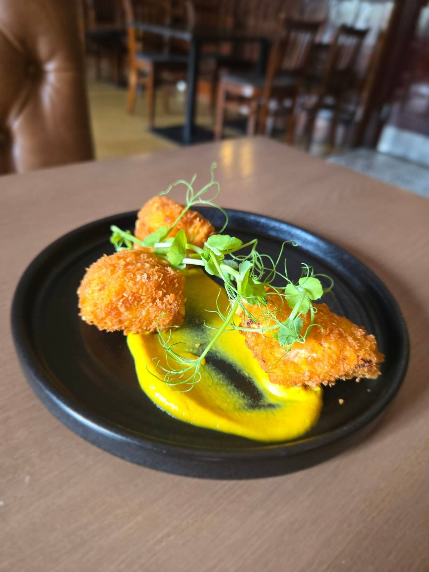 WEEKEND SPECIALS!
Panko breaded deep fried brie with curried cauliflower puree
Tomato and paprika Scottish monkfish stew, garlic new potatoes
Scottish langoustines! Served as a SURF AND TURF! Creel caught whole langoustine with our @gilmour_butchers 8oz flat iron steak, skinny fries and garlic and herb butter
#supportlocal #scottishsuppliers #eastlothianeats #longniddryeats