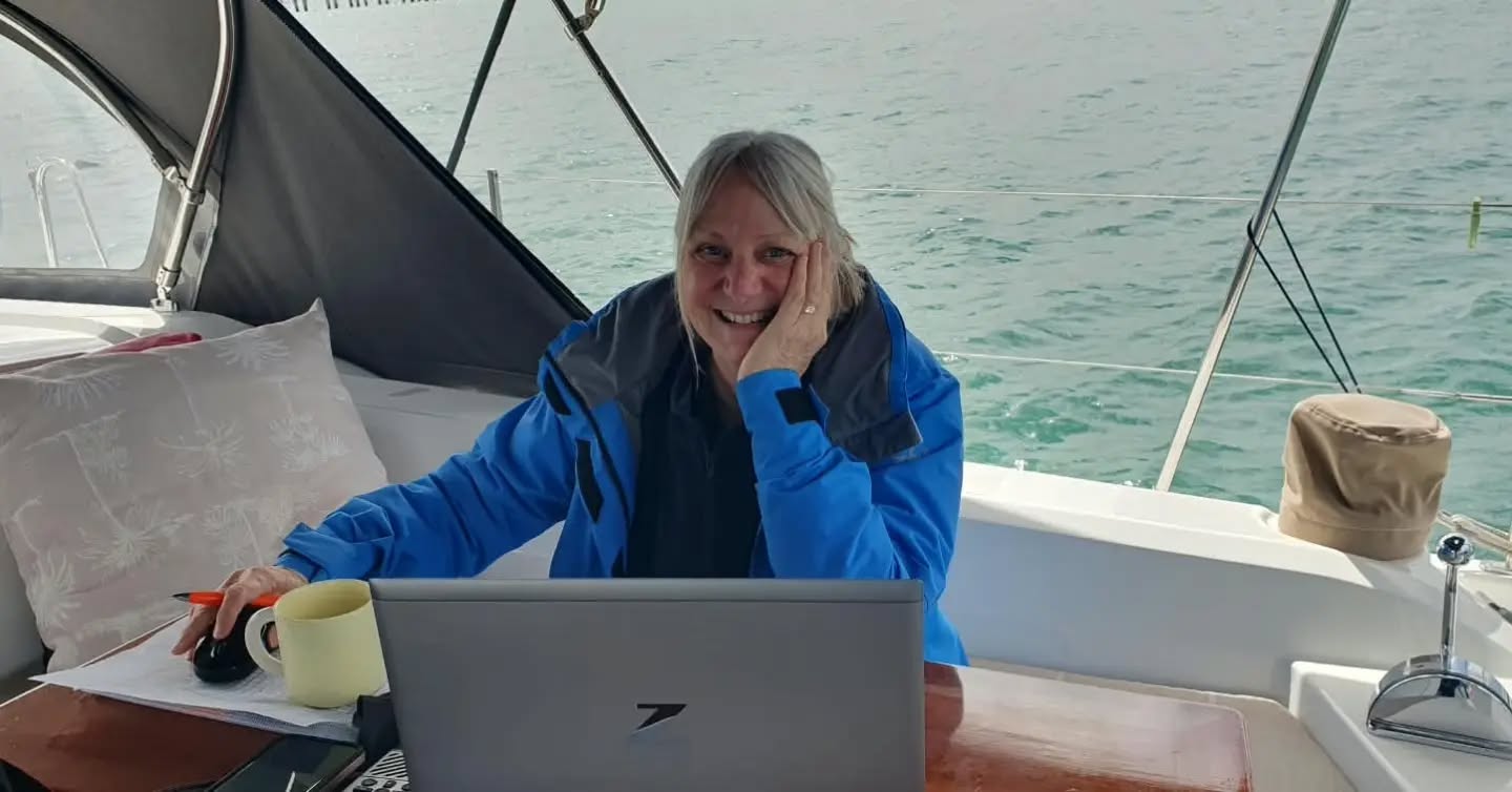 Interdominion Secondary School Teams Racing Champs in Auckland where New Zealand beat Australia overall. The Sutherlands, Stu Taylor and the Hatches from New Plymouth Yacht Club had a wonderful time volunteering - even enjoying seeing a pod of dolphins 🐬