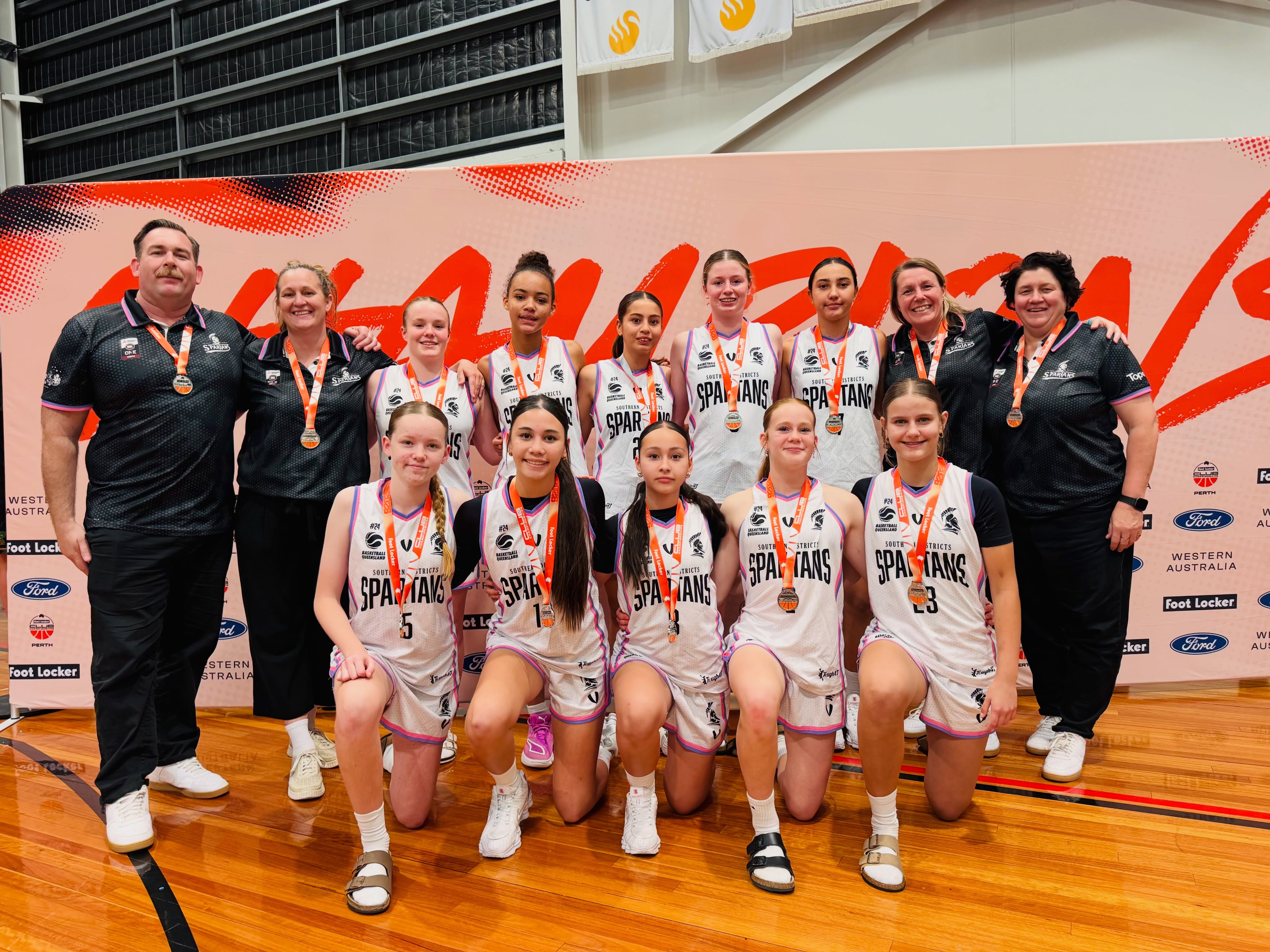 TOP 2 IN THE COUNTRY! 🥈
MASSIVE congratulations & well done to our Spartans Girls, who finish as runners up at the Under 14 Club Nationals!
Proud is an understatement. These Girls have worn the Spartans jersey with such heart, determination & grit. They gave every game 125%, and the whole Darkside could not be more proud of how well they’ve done this season!
Top 2 in the country is something to be SO proud of. Massive thank you to coach Nikki for leading our Girls this tournament. Your knowledge & love of the game is something these Girls are so lucky to have. Thank you to AC’s Dan & Beck, and Manager Liana for supporting our Girls this season. The Darkside is so lucky to have you all! 🖤
WELL DONE SPARTANS! 🥈🖤🩷💜
#DarksideFamily