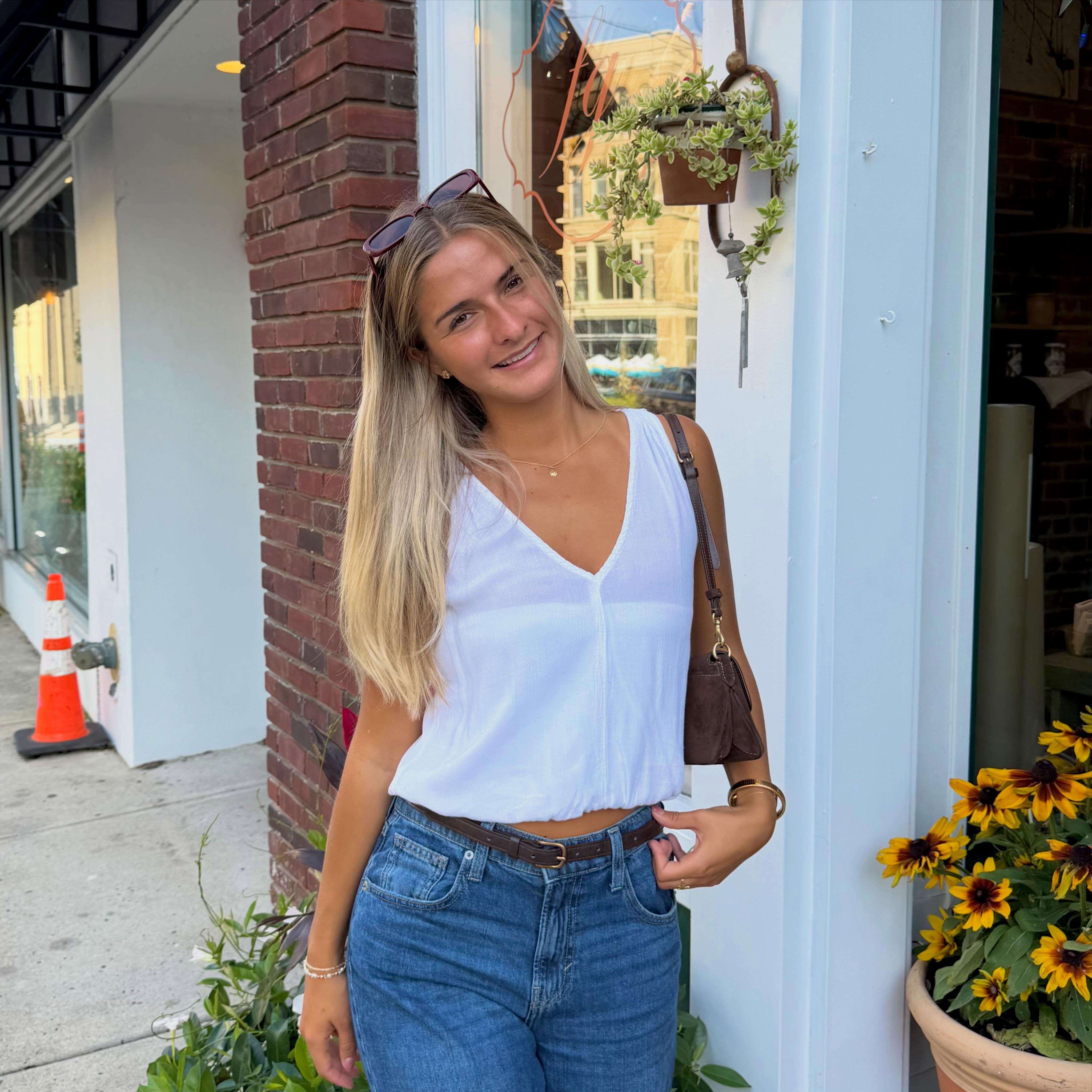 🍂 New season, new intern!
We’re so excited to welcome Kayli to the Strat House team as our Fall Intern! ✨
She’s jumping right into the chaos with us- already running point on registration!
Welcome to the team, Kayli! We’re happy you’re here. 🤍
#StratHouse #MeetTheTeam #FallIntern #TeamSH