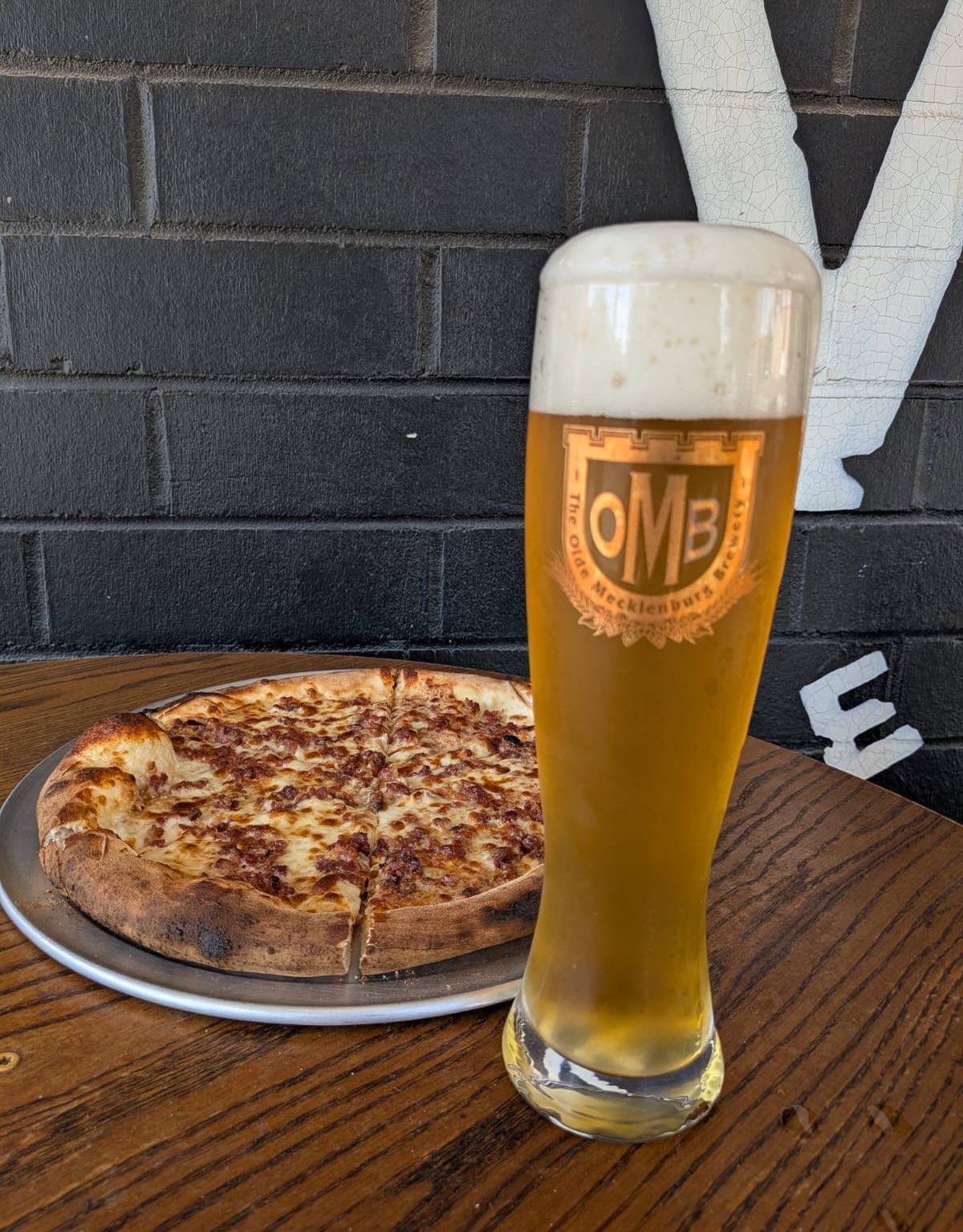 🥜🥓 OCTOBER PIZZA OF THE MONTH HAS ENTERED THE CHAT.
Meet our Peanut Butter Bacon & Provolone Pizza —
Creamy peanut butter, crispy bacon, melty provolone and our signature dough come together for a sweet + salty combo that sounds absolutely unhinged… until you take that first bite.
Come get weird with us. This one won’t be around forever. 👀🍕
#PizzaOfTheMonth #GWRDistilling #NoDa #CharlotteEats #PizzaAndBeer