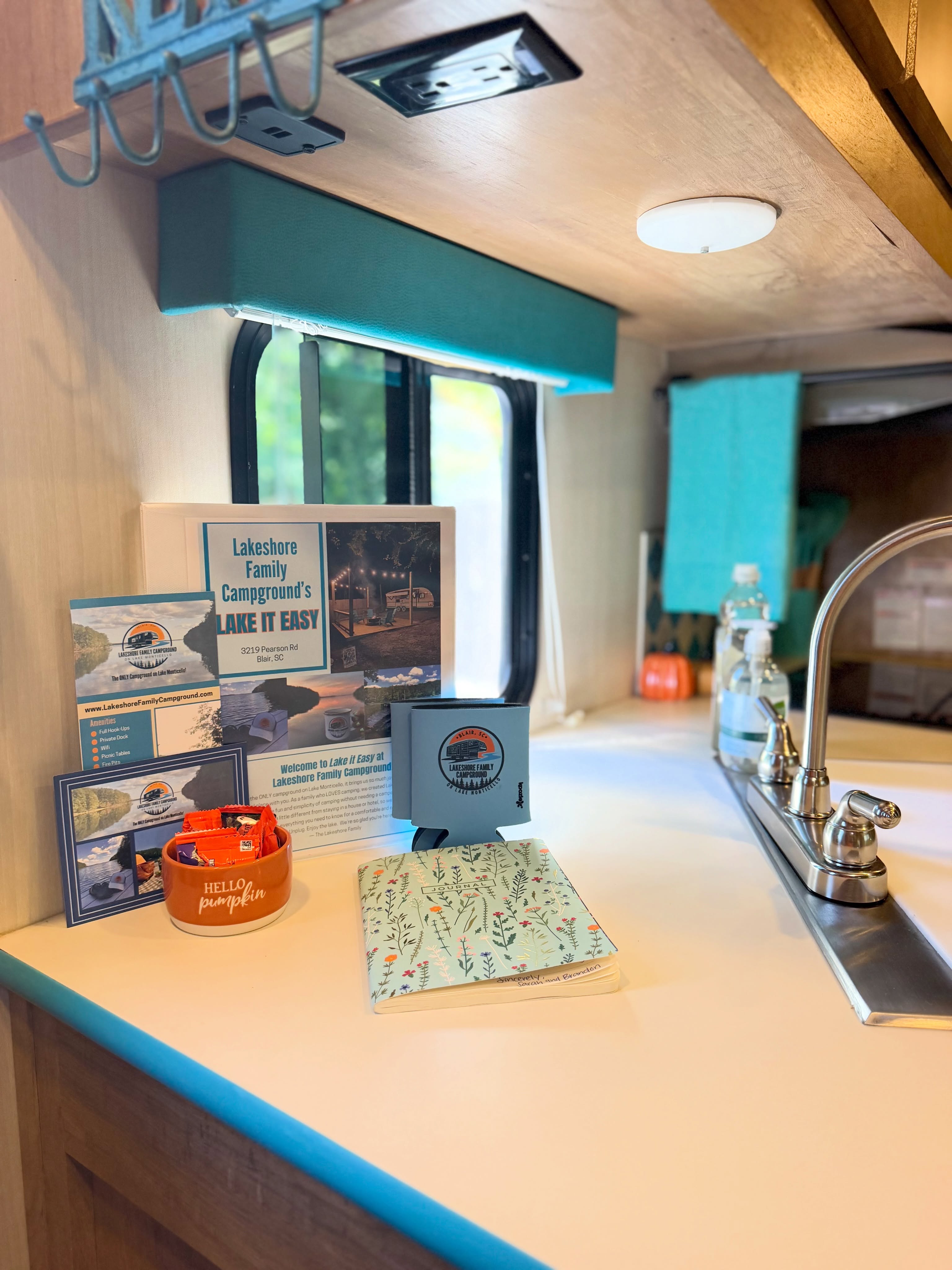Everything is ready for our FIRST guests in Lake it Easy, our 23MBS Vintage Cruiser! We are so flippin’ excited to have this space ready to welcome guests and we can’t wait to hear about their stays and adventures!
If you’re looking for a unique getaway this fall, Lake it Easy may be the perfect fit!