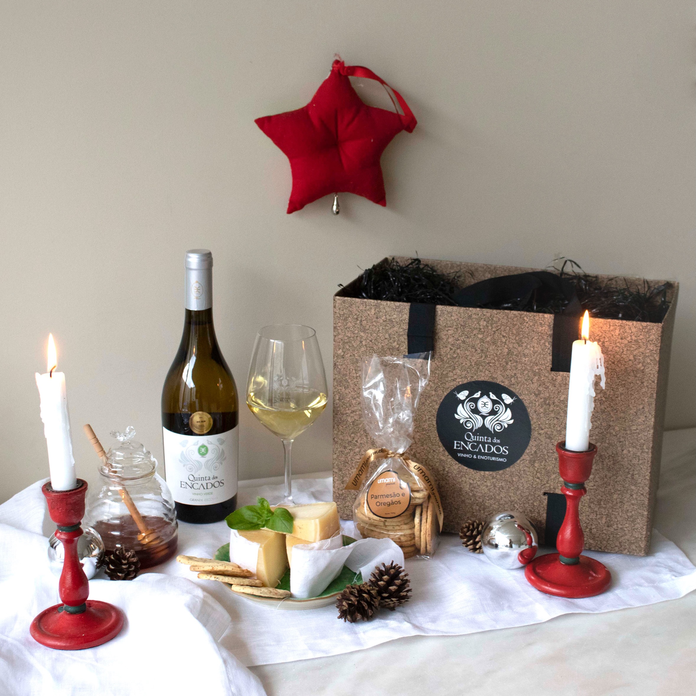 O Natal prepara-se devagar e com tempo. 🌿✨
Já pode encomendar os Cabazes de Natal da Quinta dos Encados! Uma seleção cuidadosa dos nossos vinhos e produtos locais, pensada para surpreender a família, amigos, clientes ou colaboradores.
Ofereça a essência da nossa região neste Natal. 🥂🎄
📩 Envie-nos uma mensagem privada para conhecer todas as opções e fazer a sua reserva.
__
EN
Christmas is best prepared slowly and with care. 🌿✨
You can now order Quinta dos Encados Christmas Hampers! A thoughtful selection of our wines and local products, created to surprise family, friends, clients, or team members.
Gift the essence of our region this Christmas. 🥂🎄
📩 Send us a direct message to discover all our options and place your order.
#QuintadosEncados #ChristmasHampers #CabazdeNatal #VinhosVerdes #PresenteDeNatal