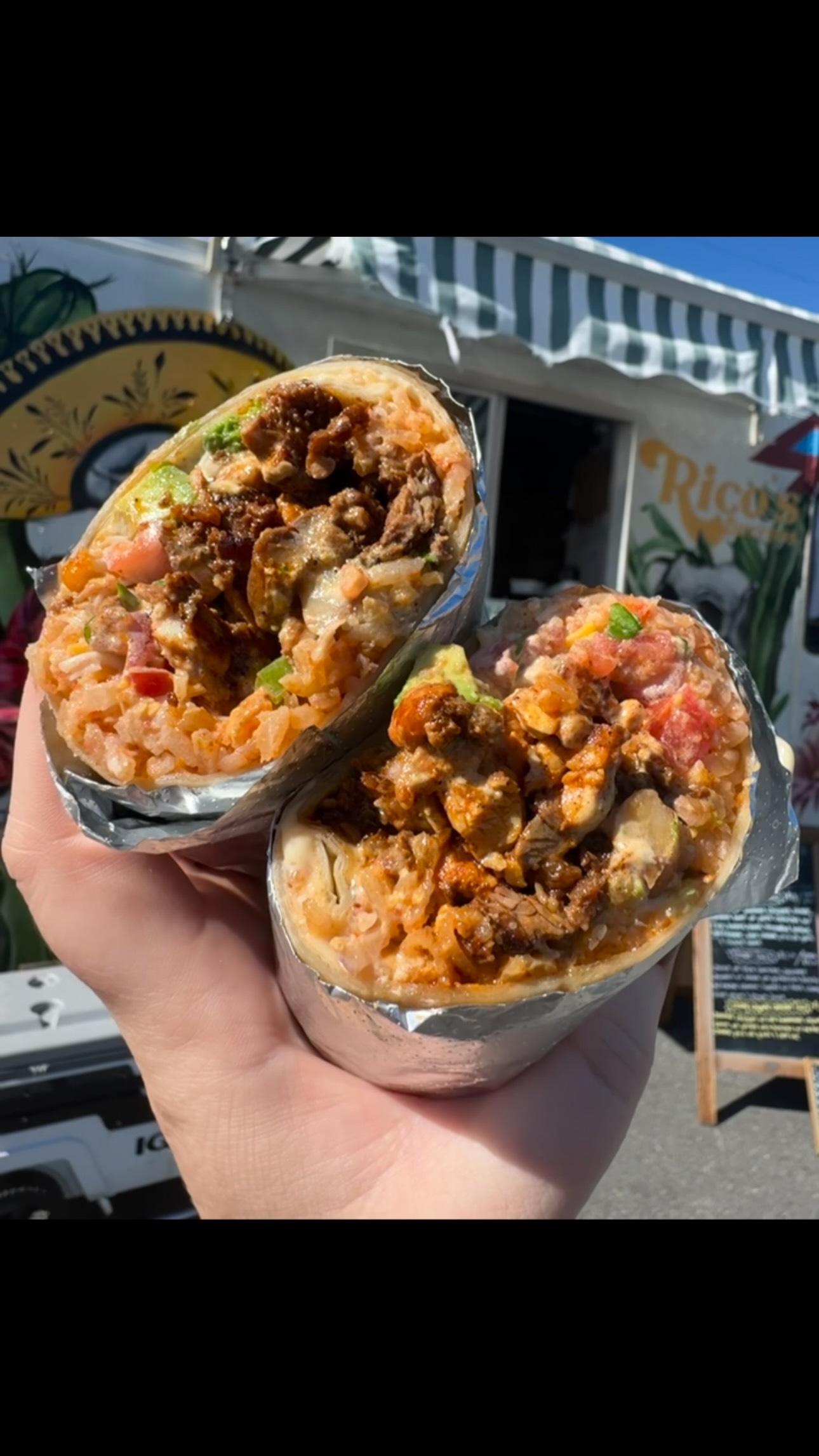 🌯 THIS WEEK AT RICO’S!
Here’s where you can find us this week! We’ve got some good specials lined up, so come hungry! 🌮
📍 THURSDAY
Plaistow Public Library
⏰ 11:00–2:30
📍 FRIDAY
Griffin Park • Windham, NH
⏰ 11:00–2:30
📍 SATURDAY
Cider Hill Farm • Amesbury, MA 🍎
⏰ 11:00–3:00
SATURDAY NIGHT
Private Event
🔥 THURSDAY/FRIDAY SPECIALS!
🥟 Beef & Cheese Empanadas
🌯 MeatLover’s Bowl or Burrito
🔥Crunchwrap – Your choice of Pork or Beef
🌮 Creamy Chipotle Bowl or Tacos – Chicken or Shrimp
🍤 Creamy Chipotle Shrimp Burrito
Plus, we’ll have our regular menu favorites!
We’ll be taking phone orders when we can! If we don’t answer, we’re probably busy at the window, so give us a few and try again. (603)475-4898