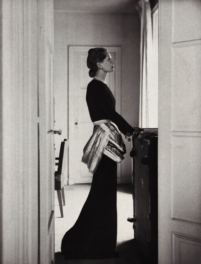 A little style inspiration from Princess Natalie Paley, whose extraordinary beauty, impeccable taste and effortless elegance made her one of the most captivating women of her era. Born into the Russian Imperial family, her early life was marked by exile, revolution and tragedy. She went on to become a celebrated model and muse, building a new life among the artists, designers and creative minds of France and the United States. #nataliepaley #royalstyle #womenofstyle #fashionphotography #styleinspiration