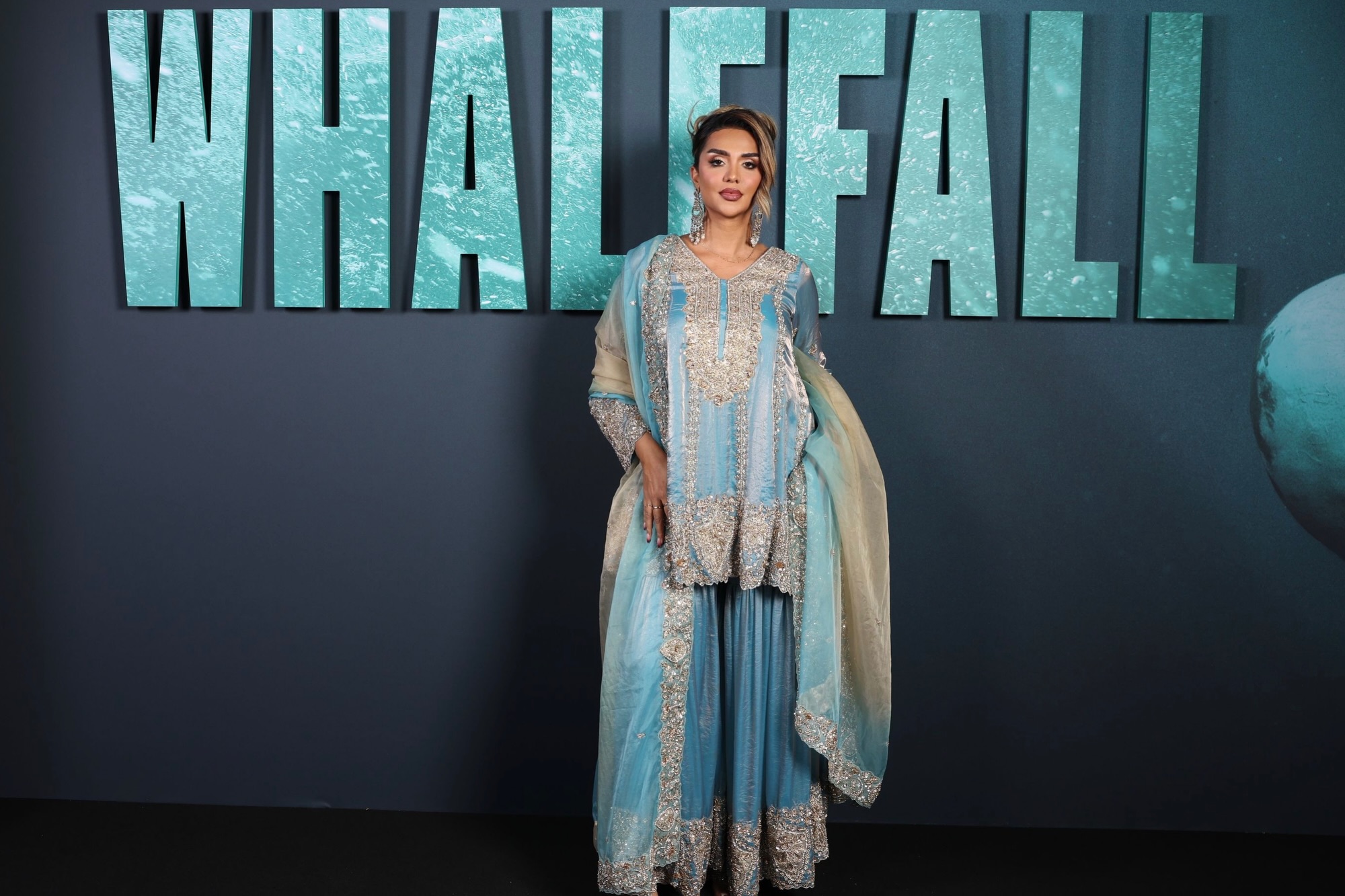 Desi glamour for the UK Gala Screening of #Whalefall ✨🐋 Thank you @20thcenturyuk for having me. Such a beautiful evening 🤍
.
Makeup & hair by @brendandrayton
Outfit from @lillysboutiquelondon