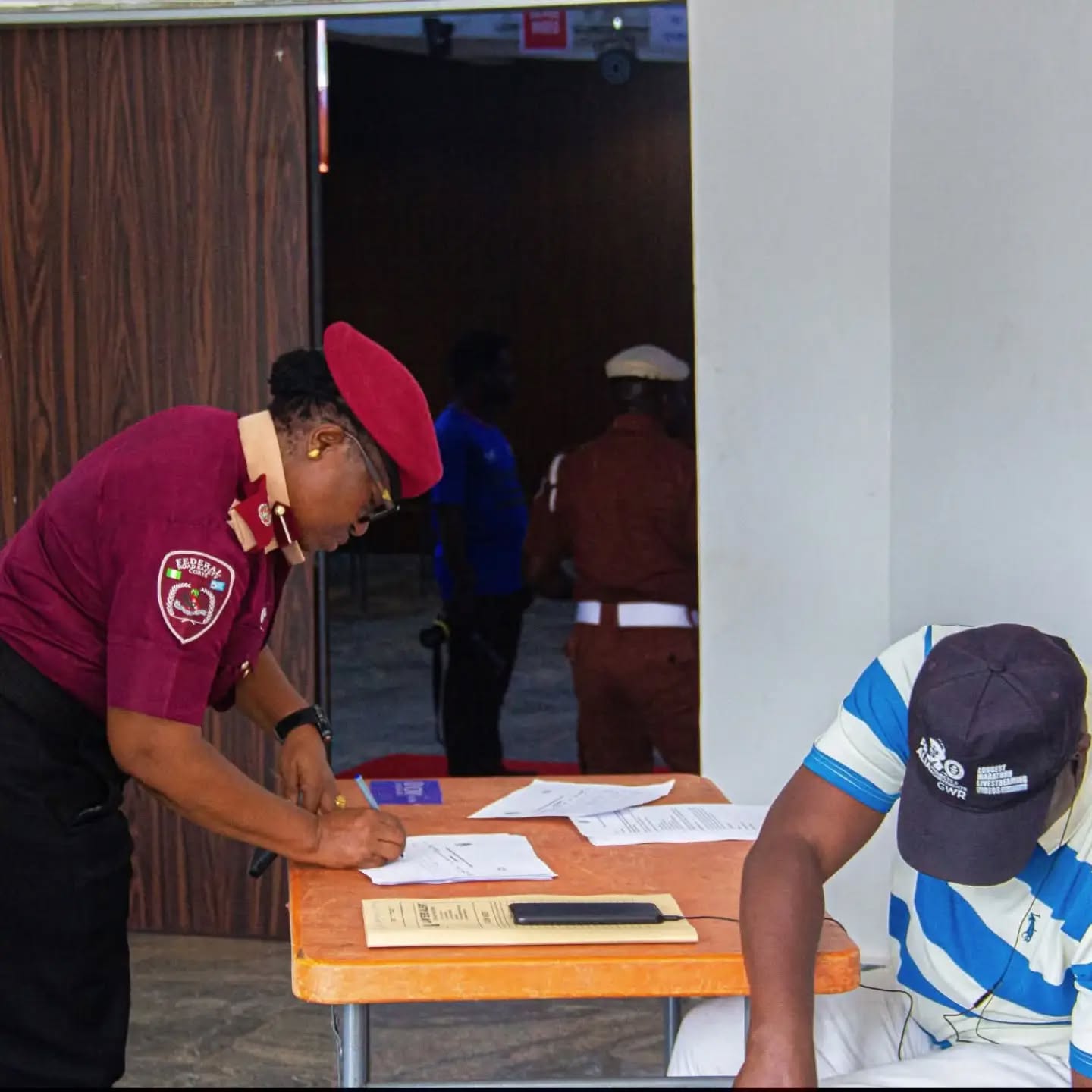 Currently Ongoing.....
The Benue State Stakeholders’ Colloquium on State Police is currently underway with the theme: “Preparing Benue State for an Effective, Accountable and Human Rights-Compliant State Police.”
The colloquium brings together representatives of government, security agencies, local government authorities, traditional institutions, community leaders and other key stakeholders to deliberate on what an effective, accountable and human rights-compliant state police structure should look like in Benue State.
The Colloquium is supported by the Open Society Foundations through the People-Centred Public Safety Project, implemented by Lawyers Alert Nigeria.