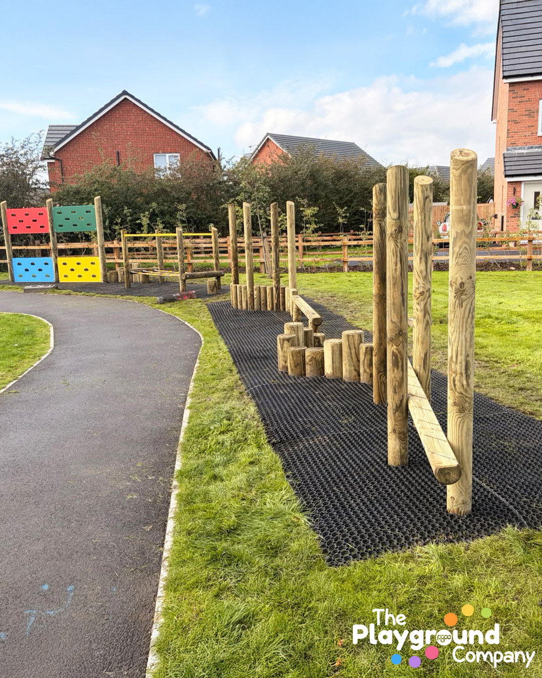 As part of the development of Latune Gardens, Wain Homes North West worked with The Playground Company to create a new Local Equipped Area for Play (LEAP), providing residents with an exciting outdoor space designed around active play and physical challenge.
Read more about this project on our website! Link in bio🔗
#PublicPark #HousingEstate #Playground #Residential