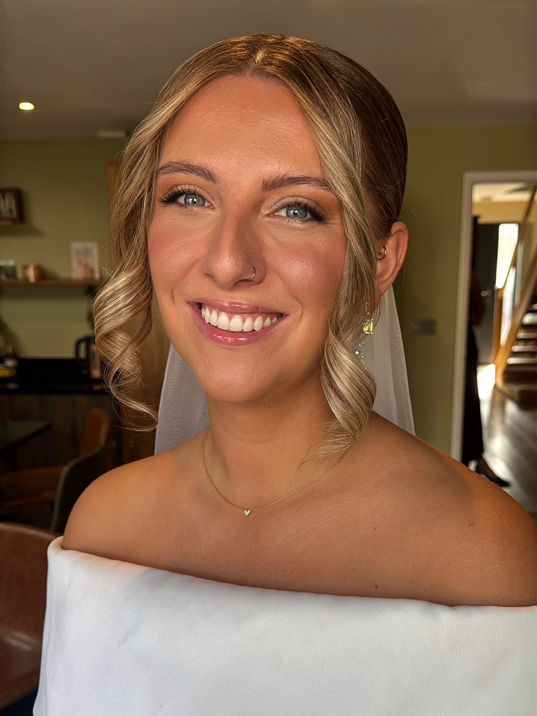 Gorgeous Gemma on her wedding day 💛
I had the pleasure of getting Gem ready for her registry office ceremony last week, and then again on Saturday for the wedding party 🪩
We went for bronzey, golden vibe! Still natural, but a special sparkle 💫✨
I used a combo of the @makeupbymario Warm Neutrals Palette, with the @natashadenona I Need A Nude Palette- both stunning! & layered up they were perfection 🤩
Gemma you were pure sunshine, and looked like a goddess- what a beautiful bride inside & out 👰🏻♀️
Hair by @emmahearnhair