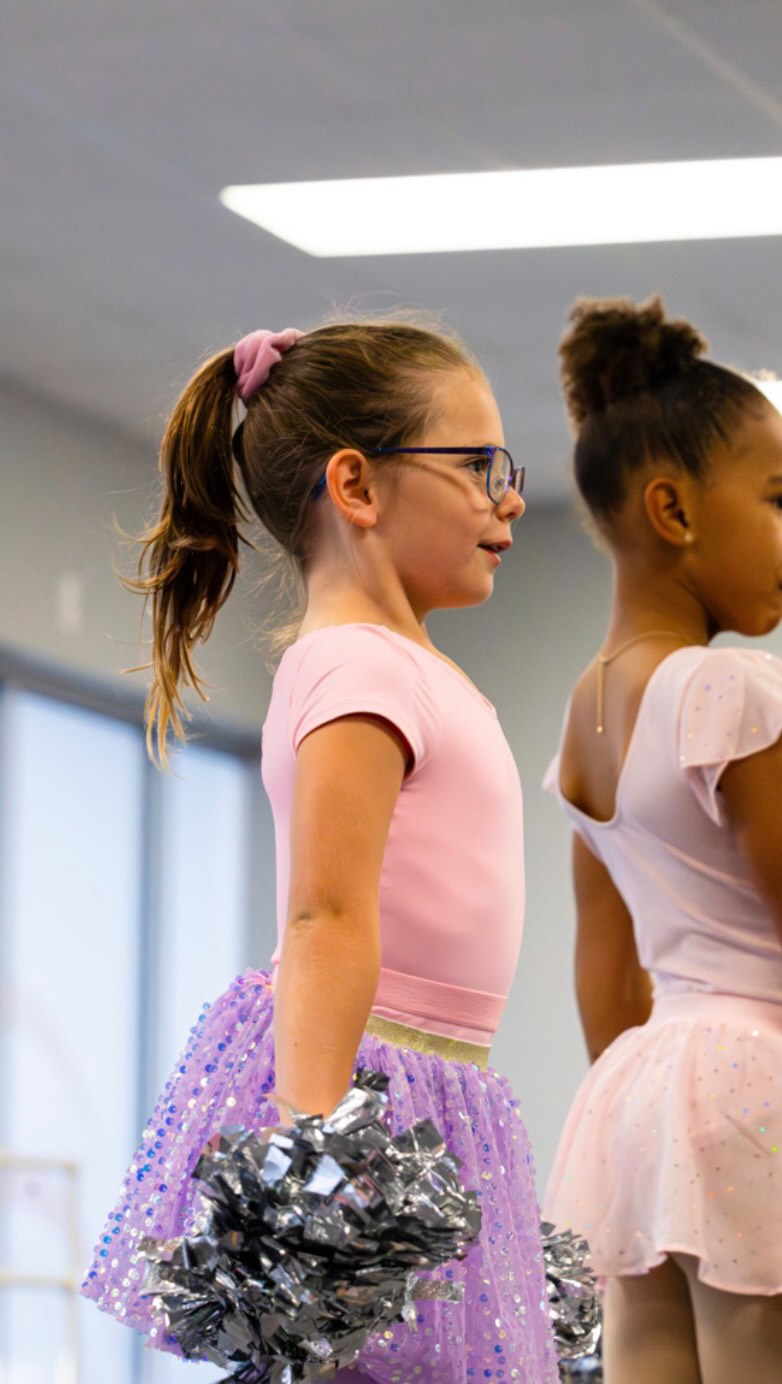 No matter what day or time it is, our studios are always FULL of dancers of all different styles and age groups!
With so much to offer at HMD, we want to make sure every dancer finds the class that feels like the perfect fit for them!
Not sure where to start or want help choosing the perfect class for your little one? We’re happy to help! 🩰🩷
📧 Email us at heartsinmotiondp@gmail.com
📱 Call or text us at 616-226-6412
🔗 Or check out all of our classes through the link in our bio!
There’s a place for everyone at HMD, we can’t wait to help you find yours! 🪩