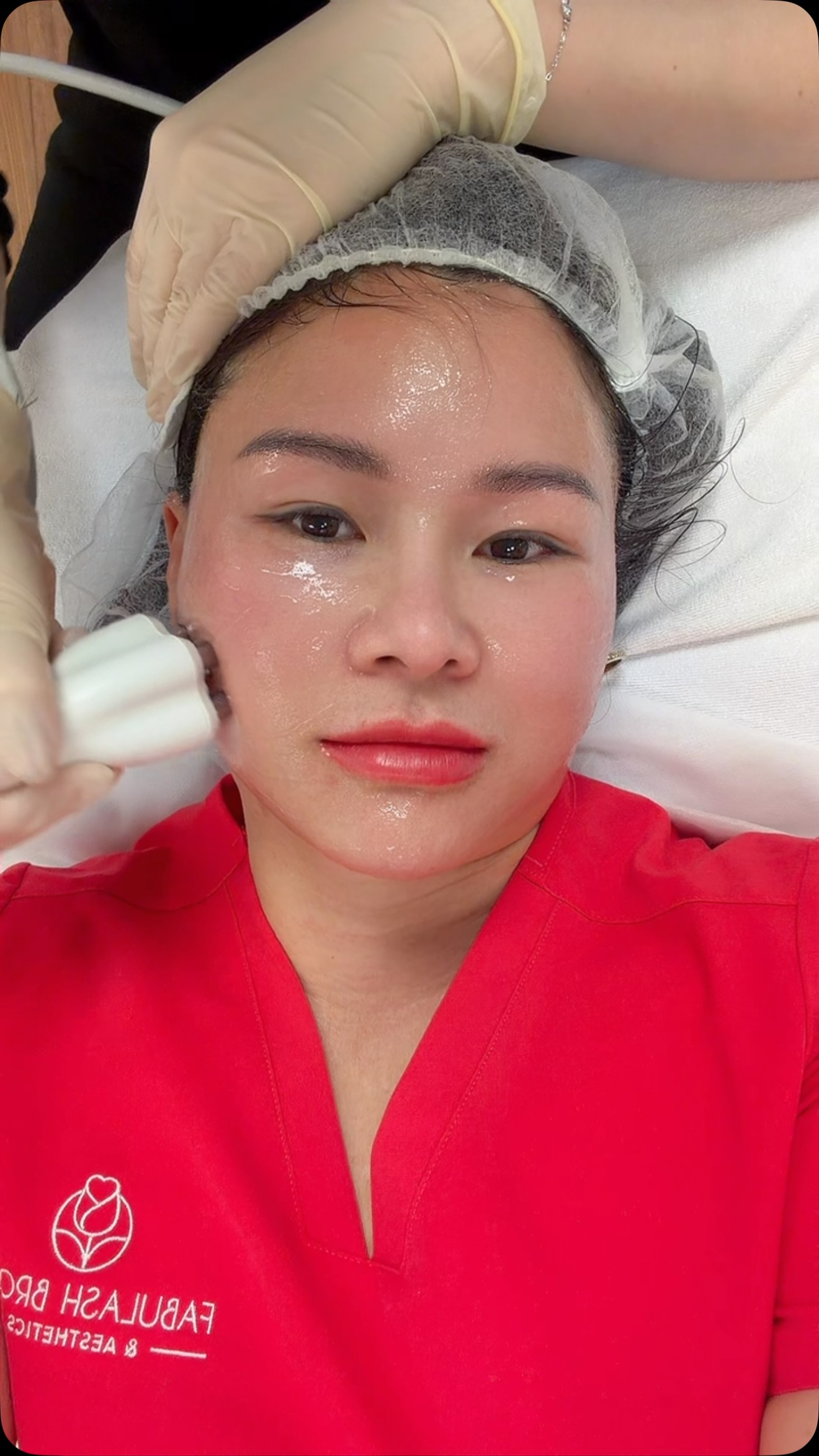 💁♀️Got my turn to day!!! Venus lifting Facial- the best treatment to keep my face muscle strong and tight 🤩🤩 !
Got My lashes off for a break after 5 years!!! Feel naked 😭😩 #wellington #venusversatreatments #advanceskintreatments #skintightenting #radiofrequency