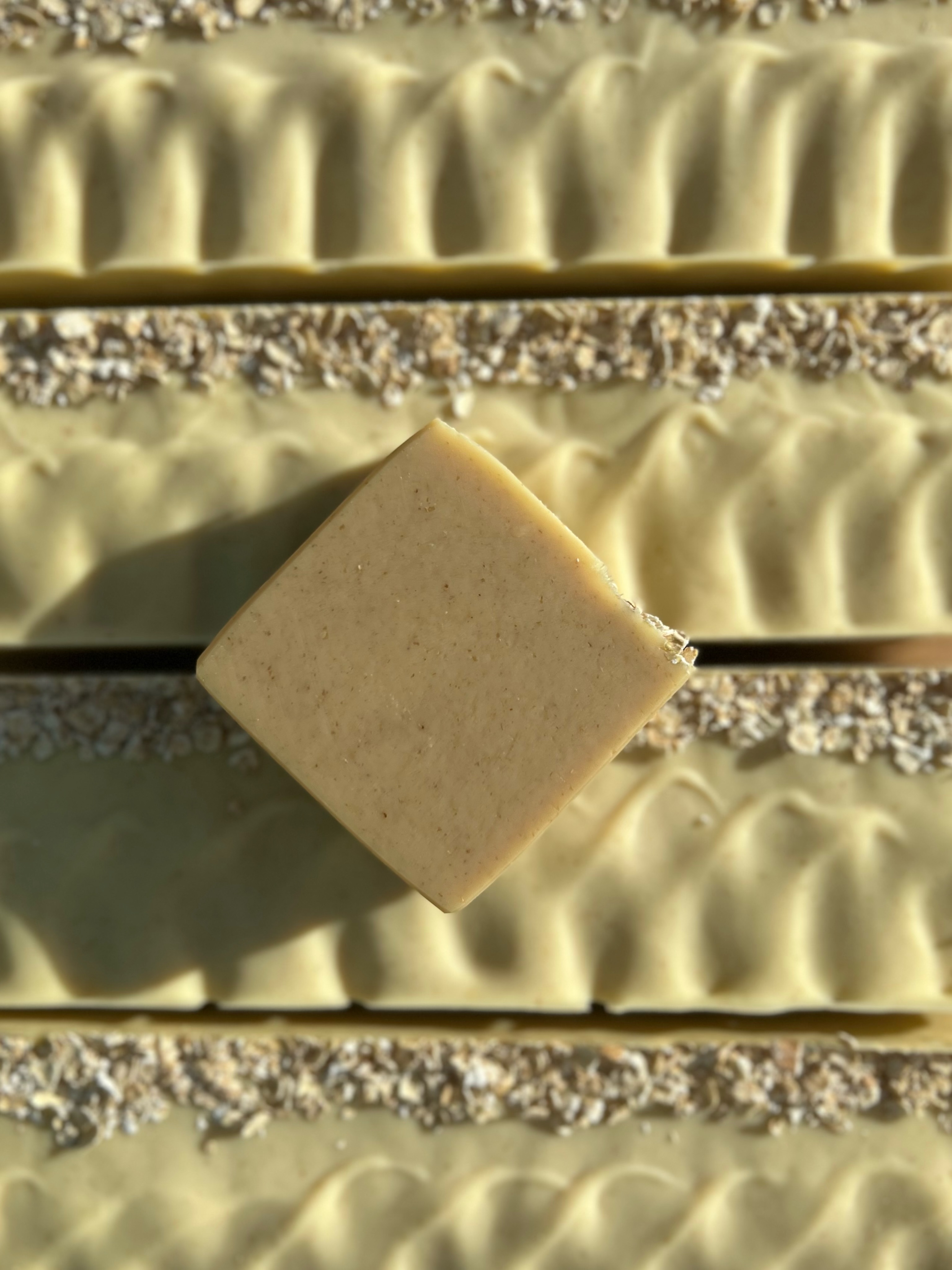 BACK IN STOCK ✨
Our Oatmeal Goats Milk Soap Bars are back in stock, they’re prefect for people with sensitive skin and unfragranced.