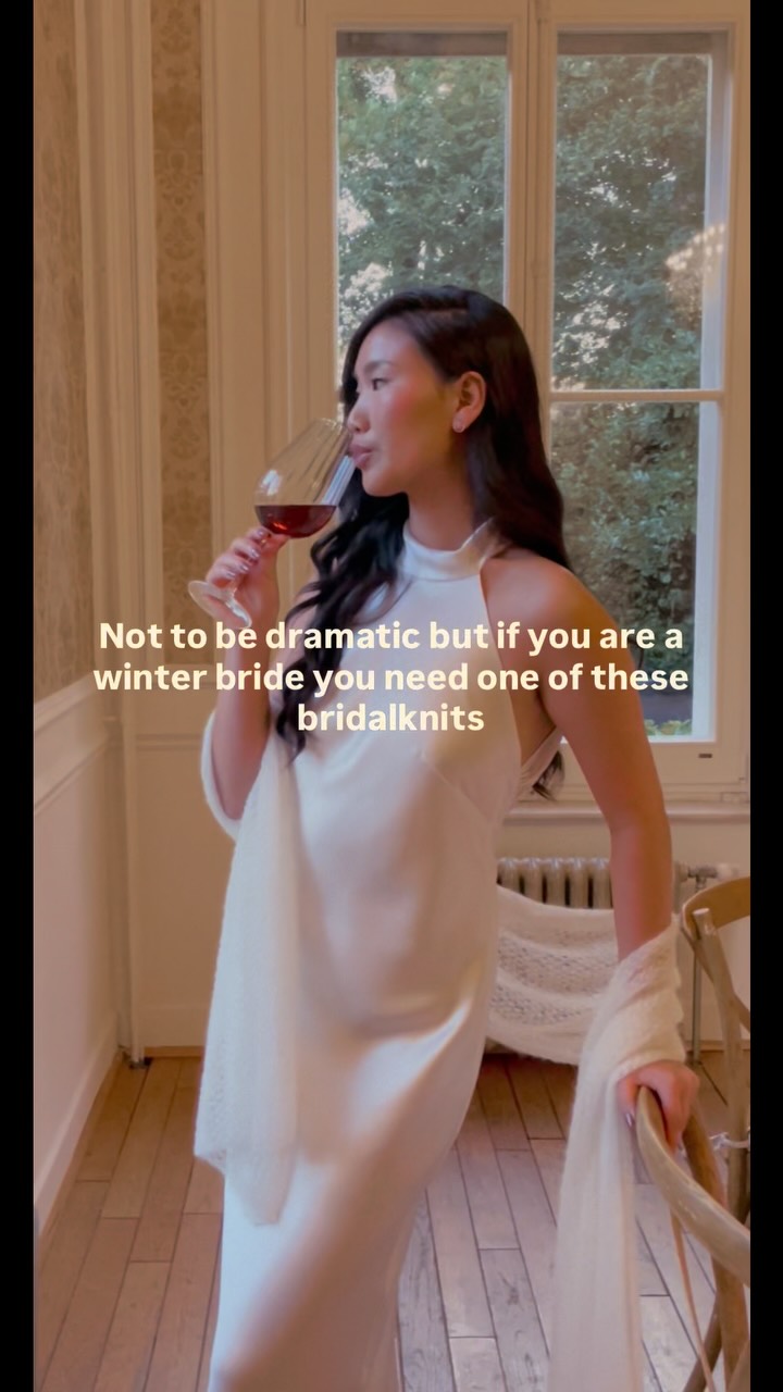 Cool girls wear knits on their winter wedding π€