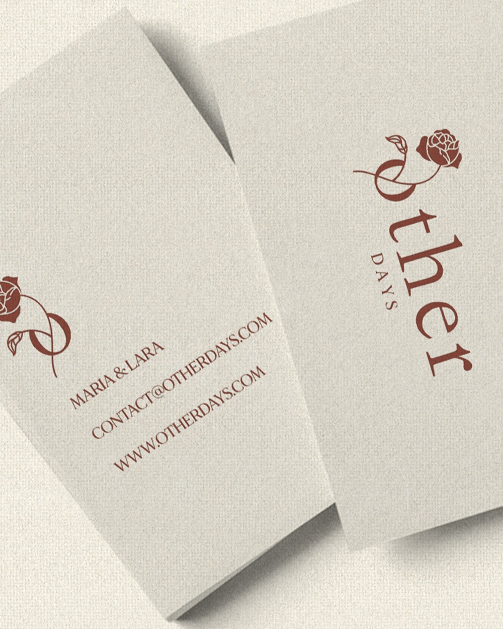 Combining elegant typography with a delicate floral mark for a timeless, romantic feel. 🌹