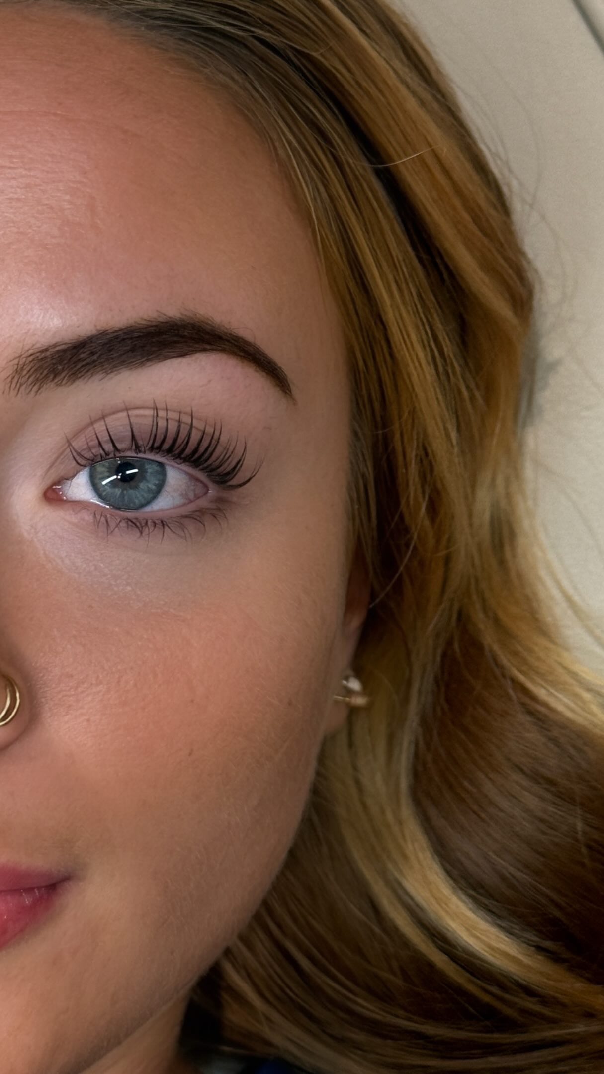 3 things I will NEVER do when performing a Korean lash lift 🙅🏼♀️
Watch the video to see exactly what I won’t compromise on, because your lashes deserve to be done properly. 🤍
Want soft, lifted lashes with no clumps and no shortcuts? Book your Korean lash lift now. Tap the link in our bio or send us a message to grab your spot! 💌
Love from Margie and the EE team 🤍
#perthlashes #perthbeauty #koreanlashlift #perthlashlift #lasheslasheslashes