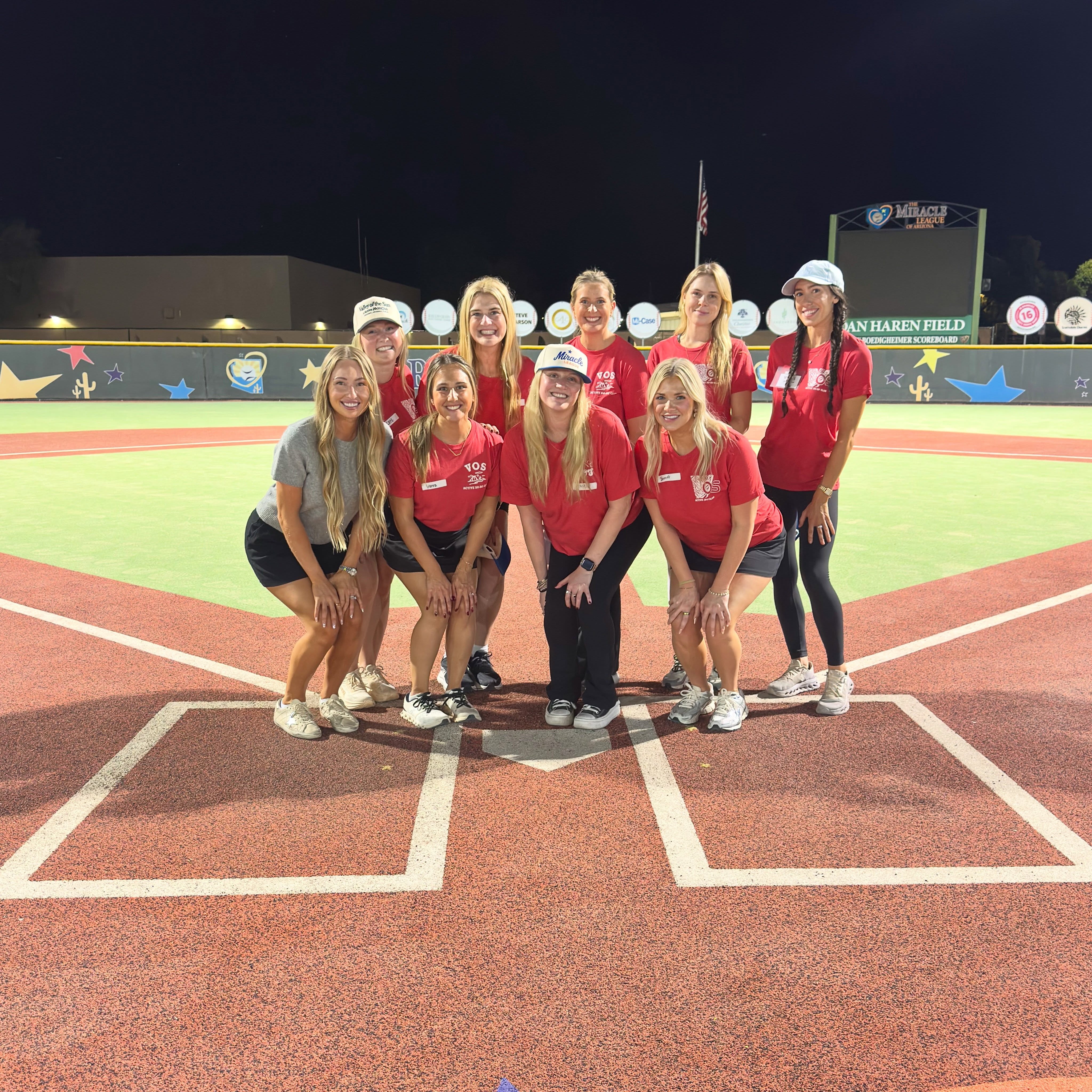 Diamonds are a girls best friend ⚾️
We always have so much fun volunteering with @miracleleagueaz! Thank you for having us last week!