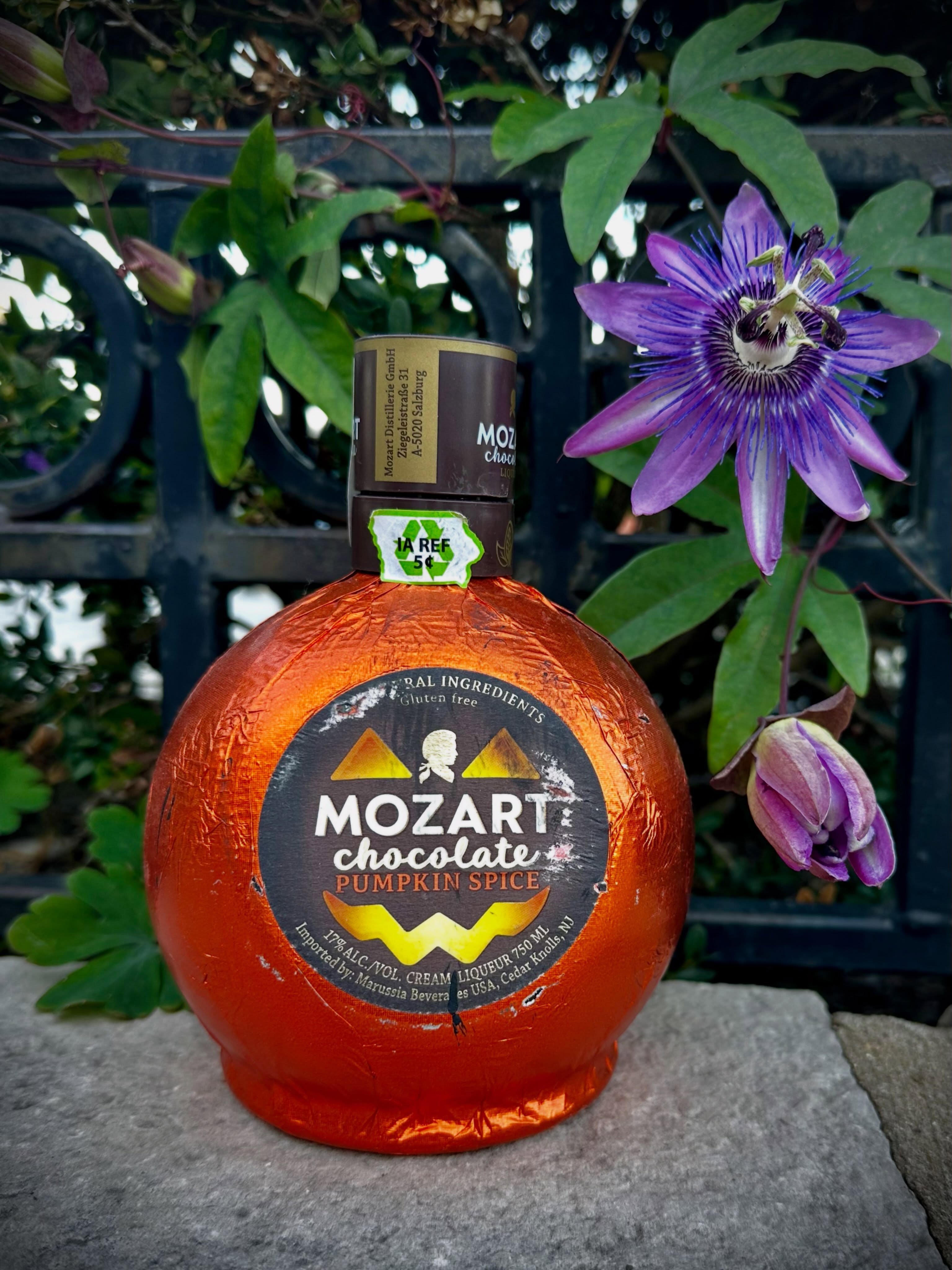 NICE JOB SOX !!!.
Let’s put this Series to bed on Wednesday & MOVE ON!!’
GAME 3
White Sox vs Guardians AT HOME
3pm This Wednesday
DON’T MISS THE CHANCE TO WATCH SOME AWESOME BASEBALL ⚾️⚾️⚾️
And have a tasty Bourbon Flight too
As Fall and Halloween approach, we think of pumpkins.
Pumpkins can make great things.
Pumpkin seeds
Pumpkin Pie
Pumpkin Bread
Pumpkin Muffins
And much more….
But at The Open Door, we think about Pumpkin Martinis 🎃🍸
A Beautiful Fall Creamy Pumpkin Martini. Made with Chocolate Pumpkin Spice Liqueur and topped with a dusting of cinnamon!!
Come on by and order one up tomorrow for Tasty Tuesday
Handcrafted with Pride and served with a Smile
Sit on the Patio and sip away 🍸
OPEN EUCHRE TOMORROW
7pm start / come in early to secure your seat
See you soon
We look forward to serving you
🍺🍻🍷🍸🍹🥂🍾🥃
@theopendoor
#clarendonhillsillinois
#hinsdaleIllinois
#westernspringsillinois
#westmont
#familyownedbusiness